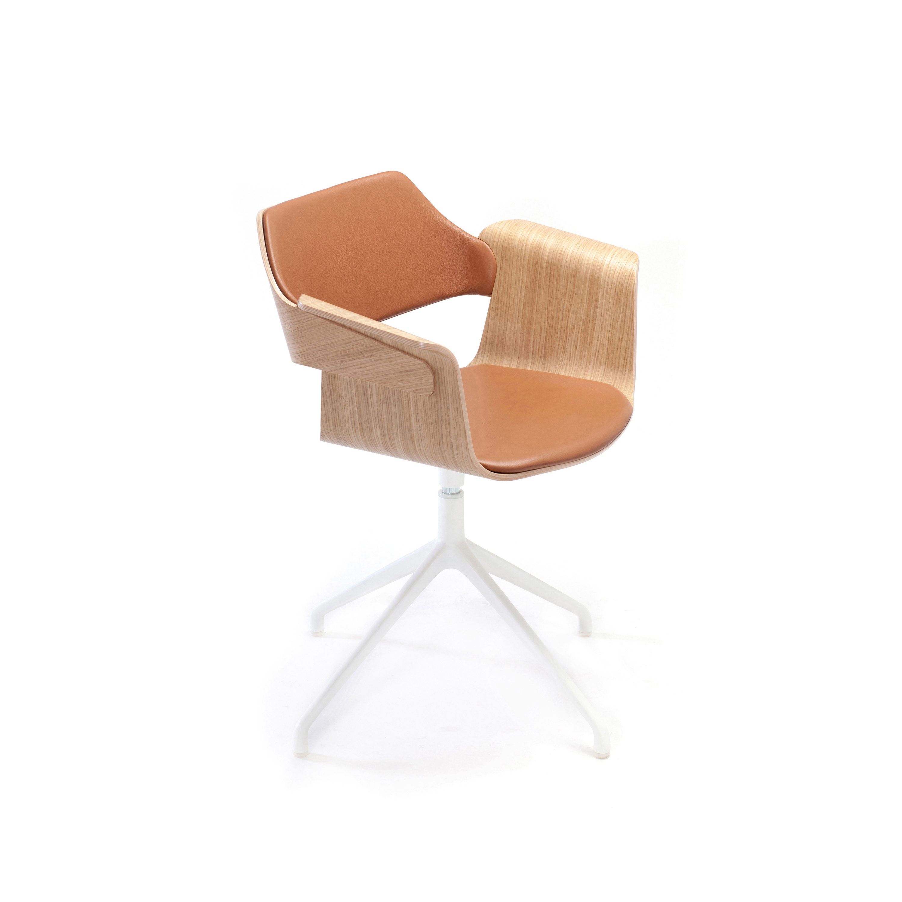 Mostra il prodotto Flagship Armchair with swivel base del produttore PlyDesign