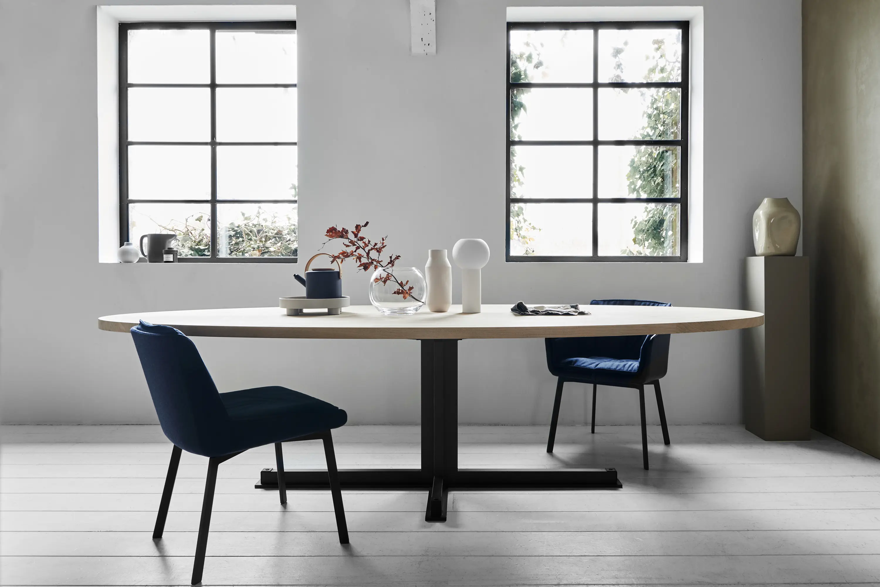 QLiv - Cross Rectangular Dining Table