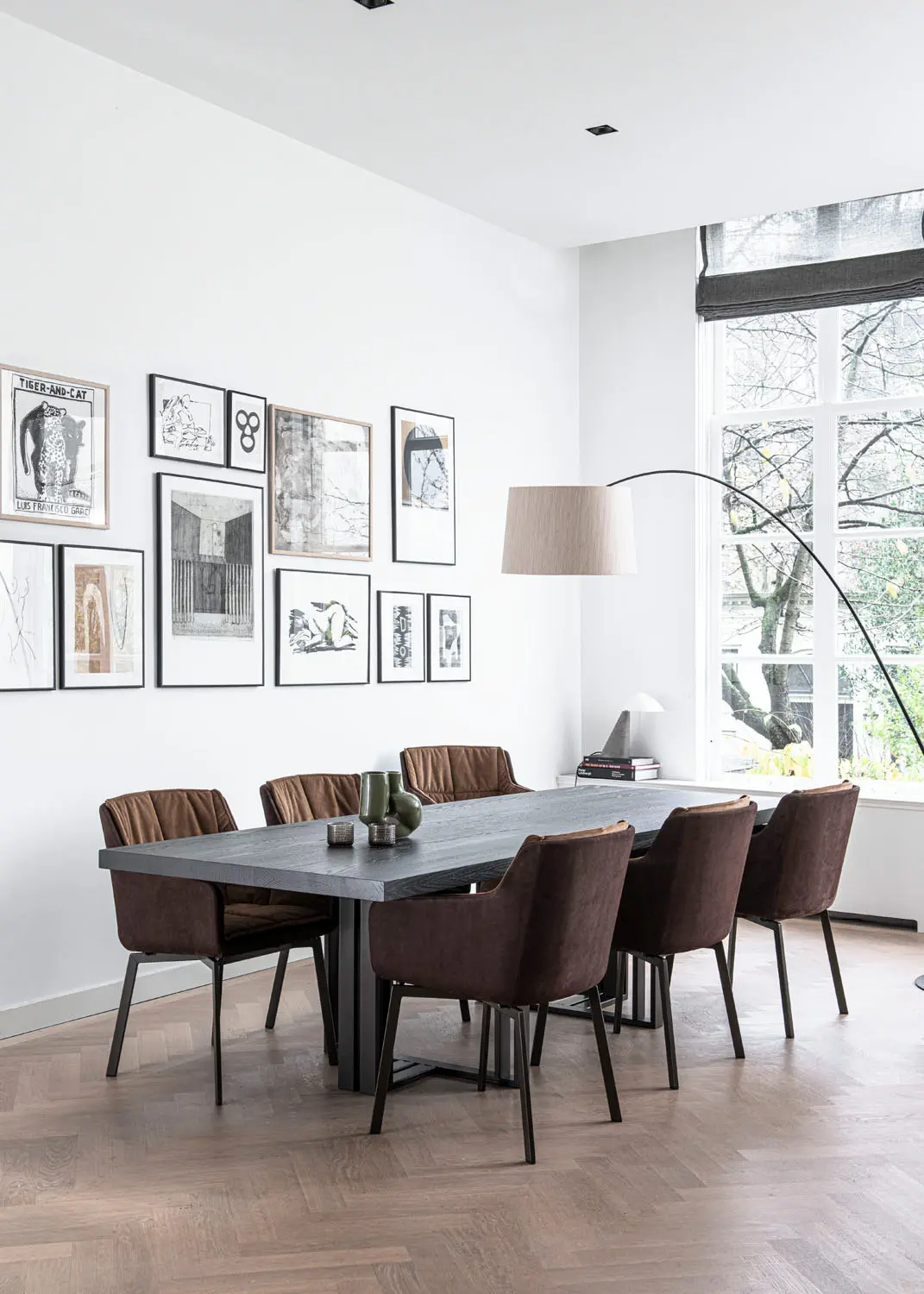 QLiv - T2 Dining Table