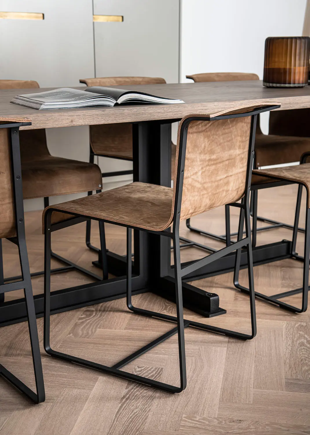 QLiv - Founded Lounge Chair with one arm