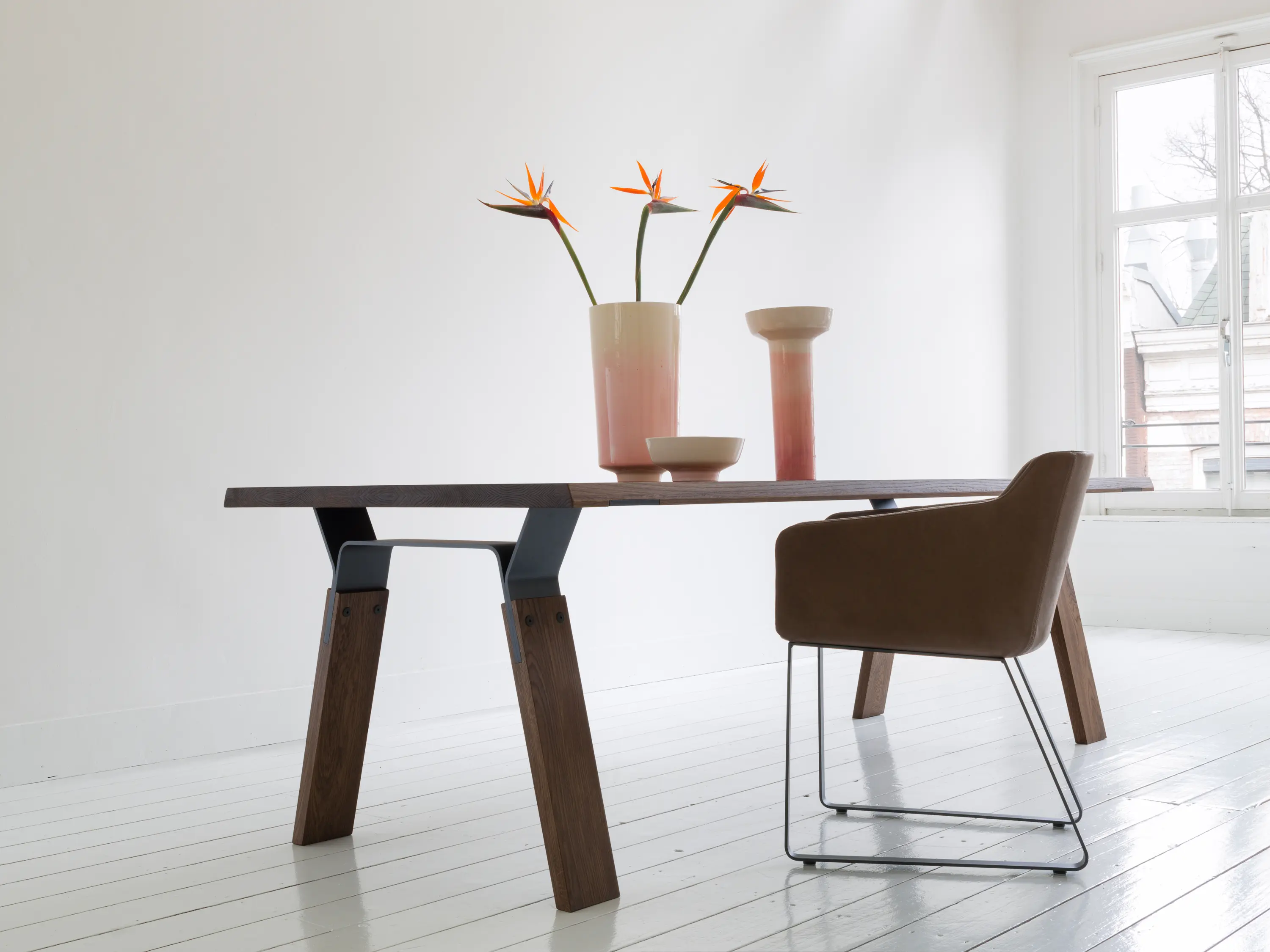 QLiv - Bridge Dining Table