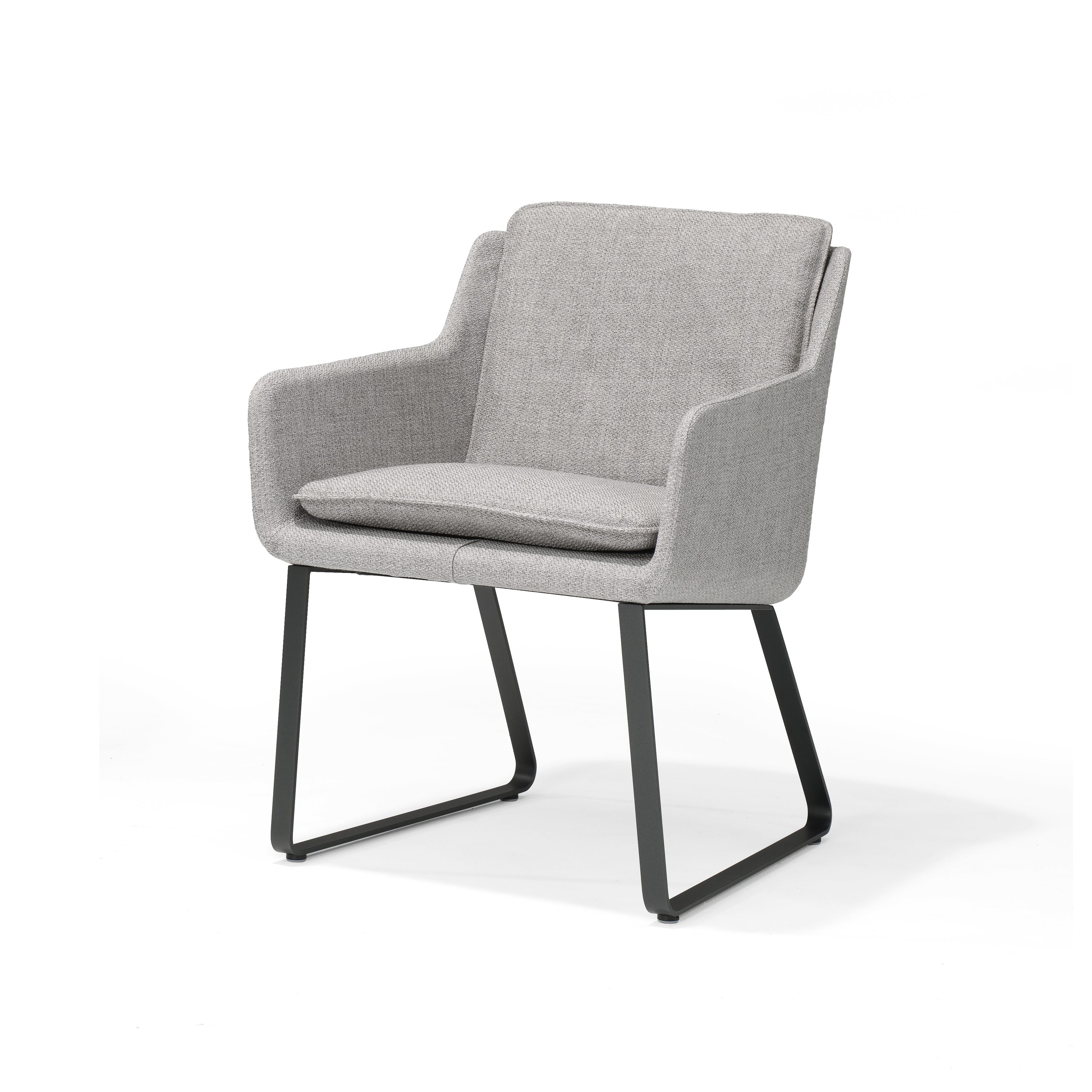 Afficher le produit Cambria Armchair du fabricant QLiv