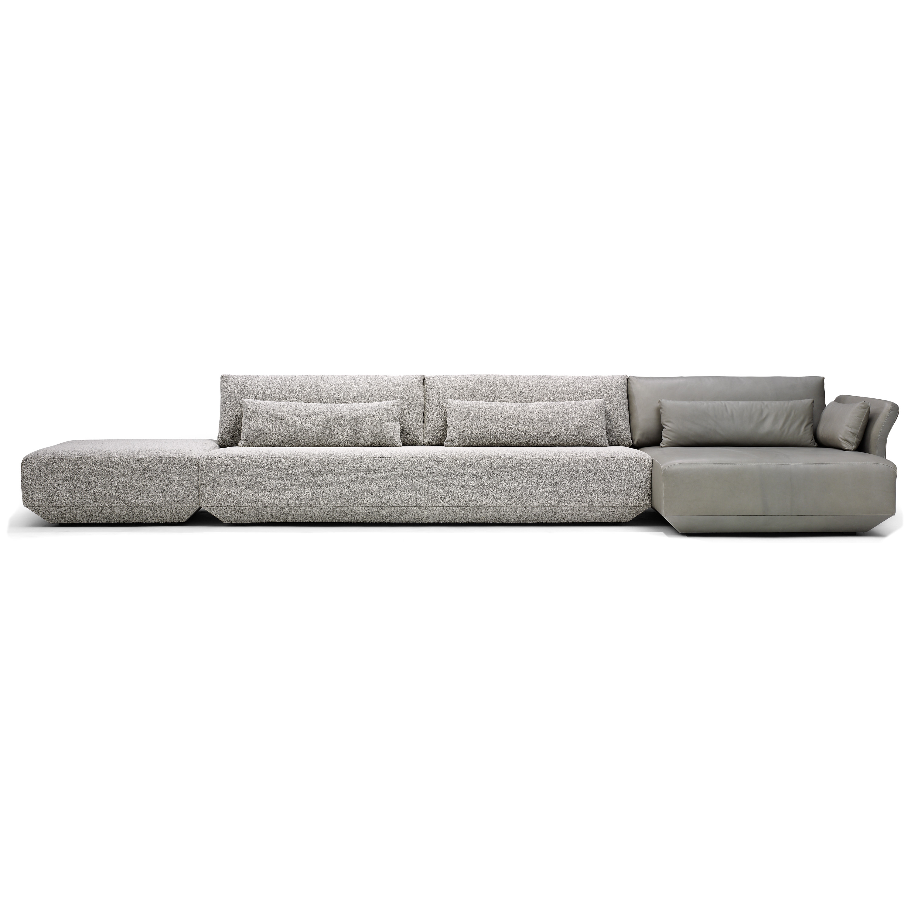Afficher le produit Flared Modular Sofa du fabricant QLiv