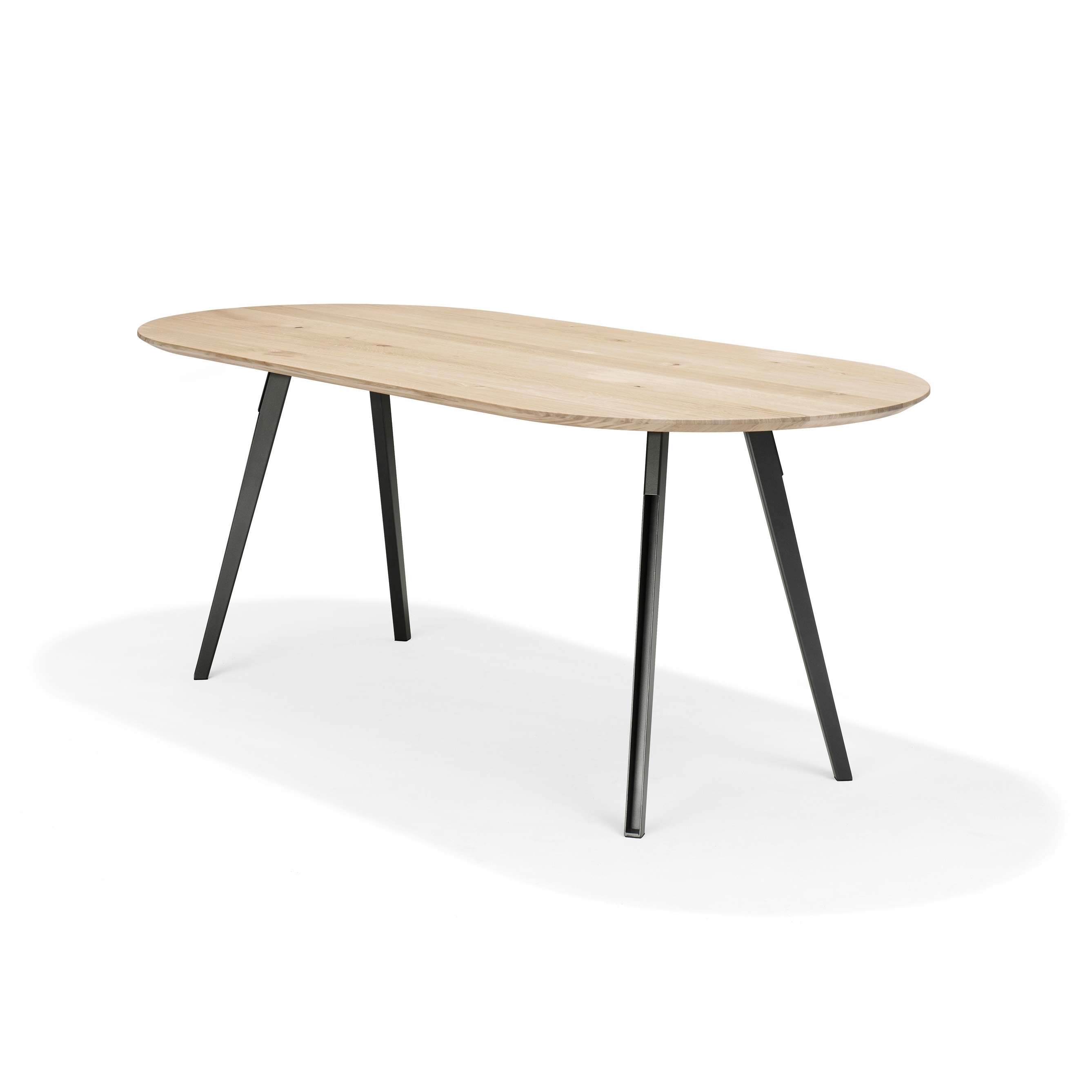 Mostrar el producto On Top Dining Table, Straight Oval del fabricante QLiv