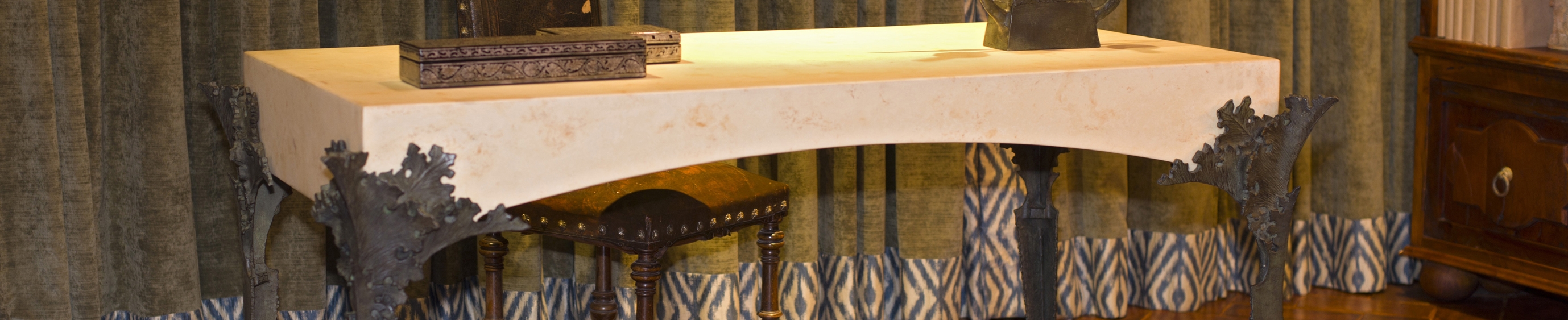 Discover the world of manufacturer Fisher Weisman