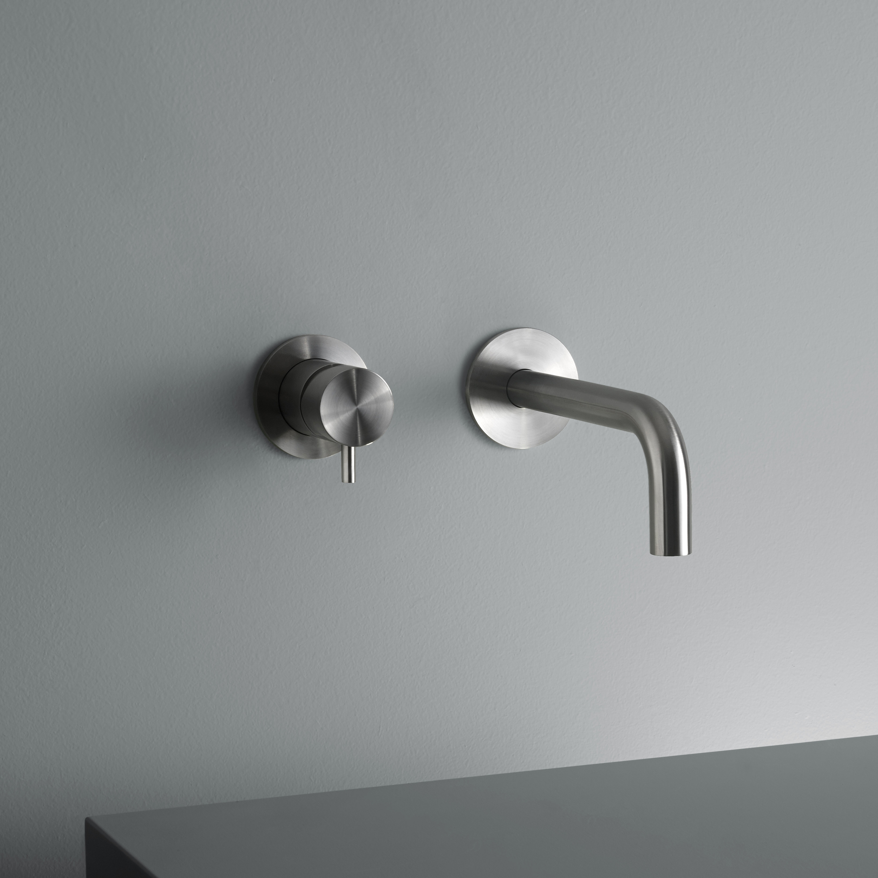 Display product Ottavo | Stainless steel Wall mounted mixer with spout from manufacturer Quadrodesign