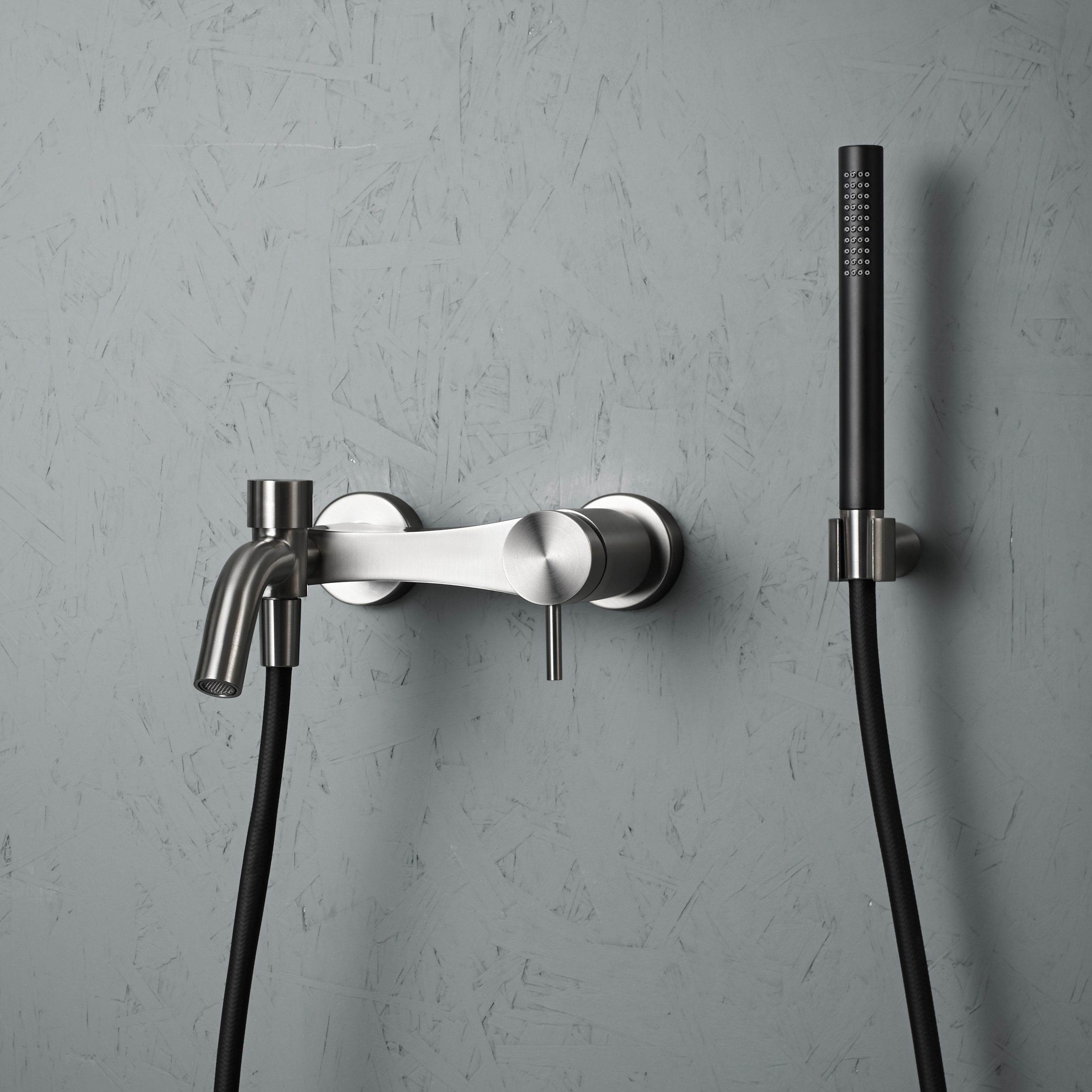 Afficher le produit Ottavo | Stainless steel Wall mounted external mixer set du fabricant Quadrodesign