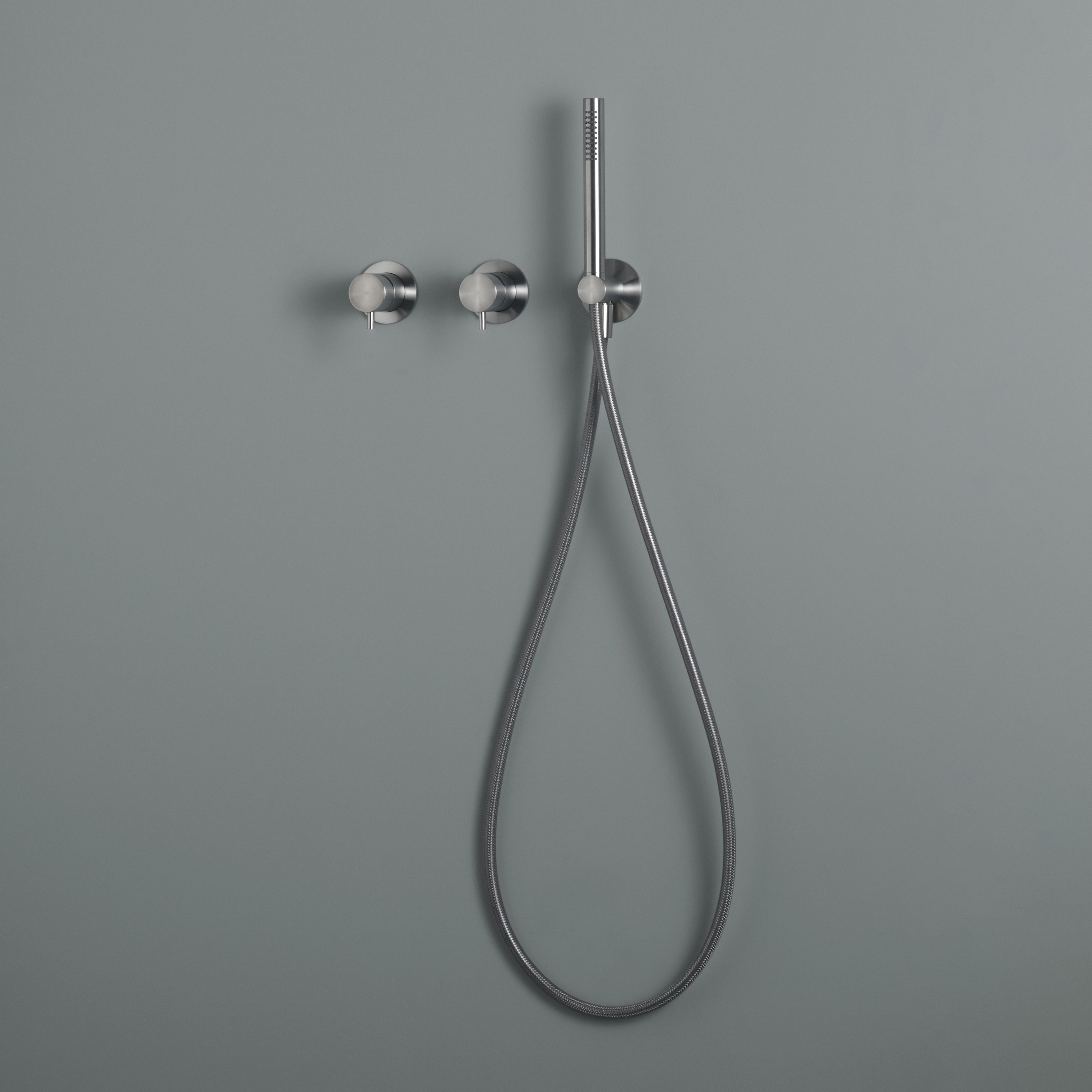 Produkt Ottavo | Stainless steel Wall mounted mixer set with hand shower des Herstellers Quadrodesign anzeigen