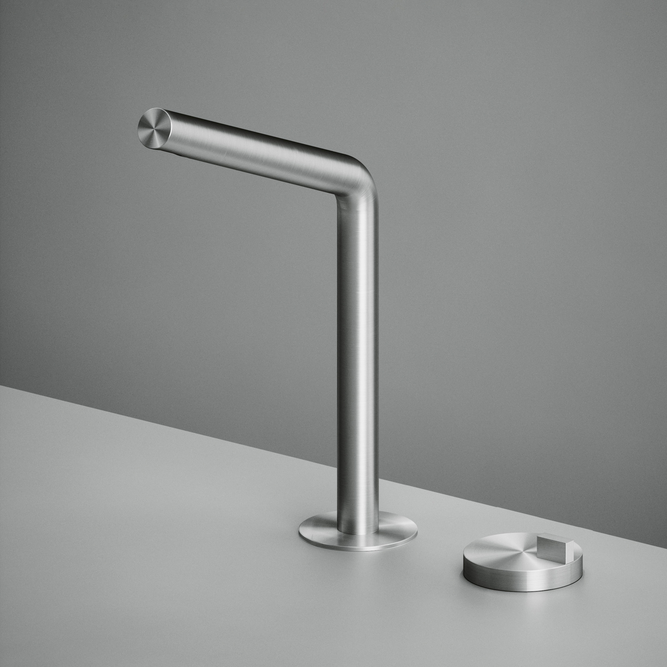 Produkt Q | Two-hole hydroprogressive mixer with swivelling spout. des Herstellers Quadrodesign anzeigen