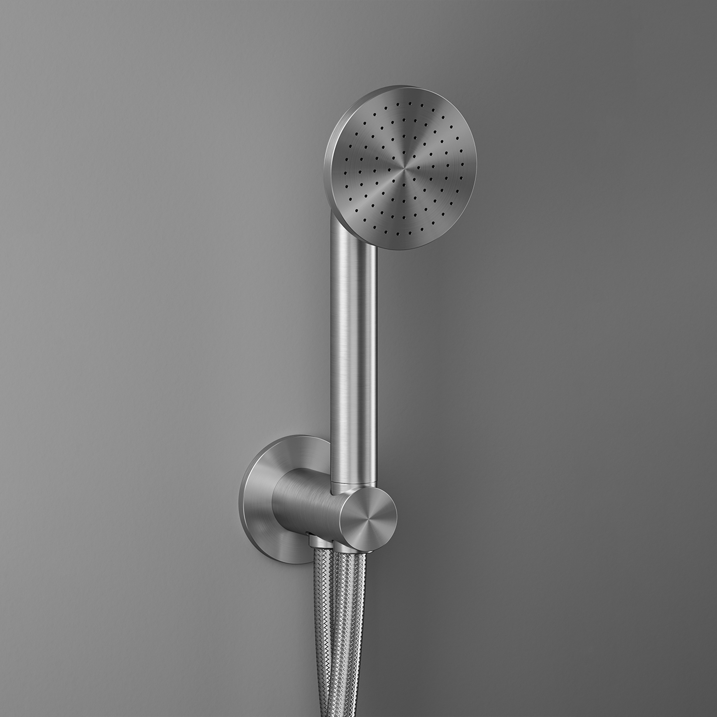 Afficher le produit Shower | Douchette avec support et prise d’eau du fabricant Quadrodesign