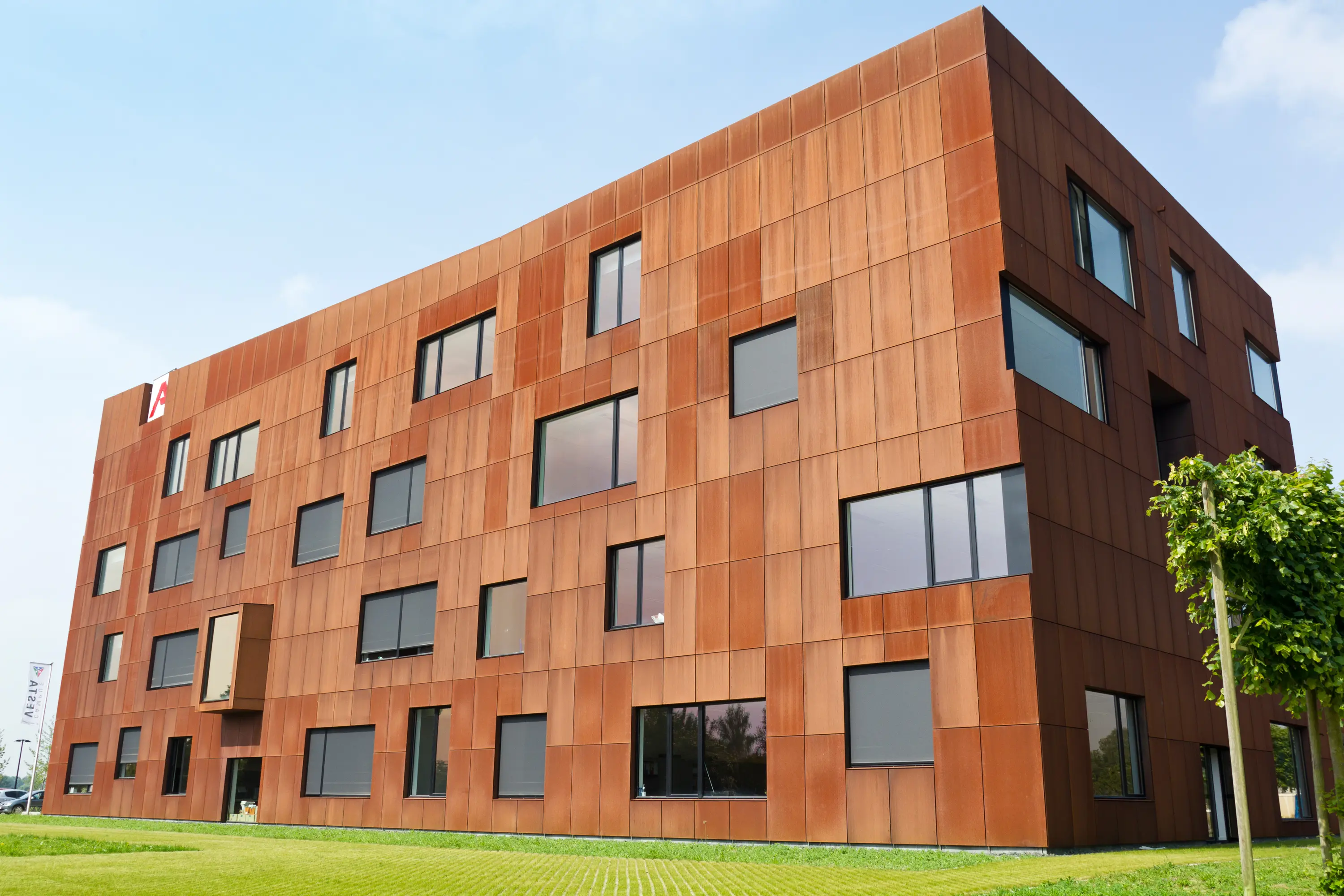 ArcelorMittal - Indaten® metal sheet in weathering steel