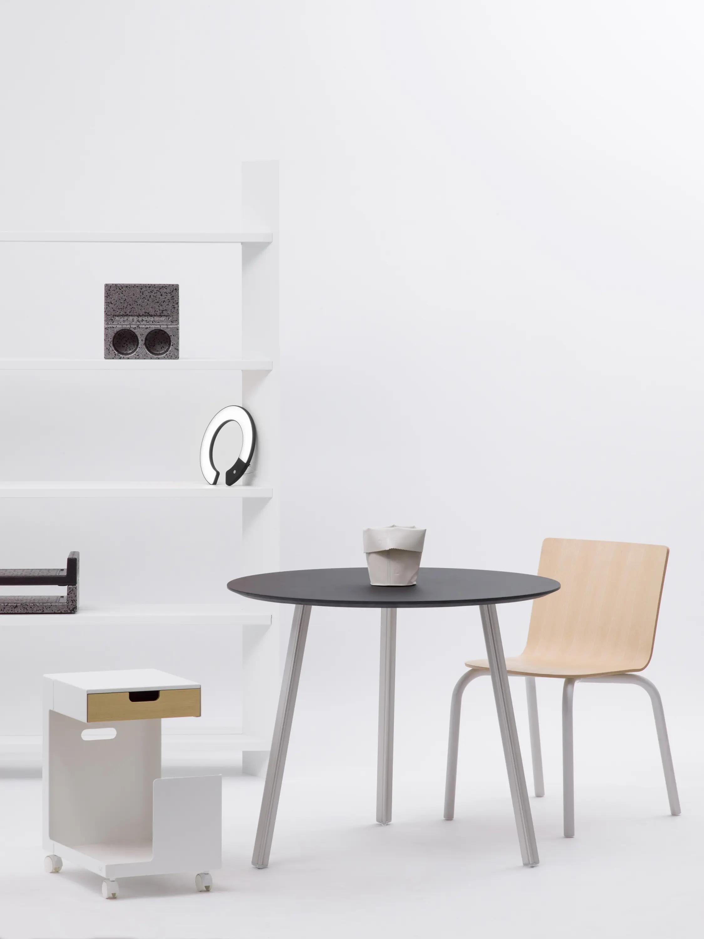 Faust Linoleum - Beam linoleum table