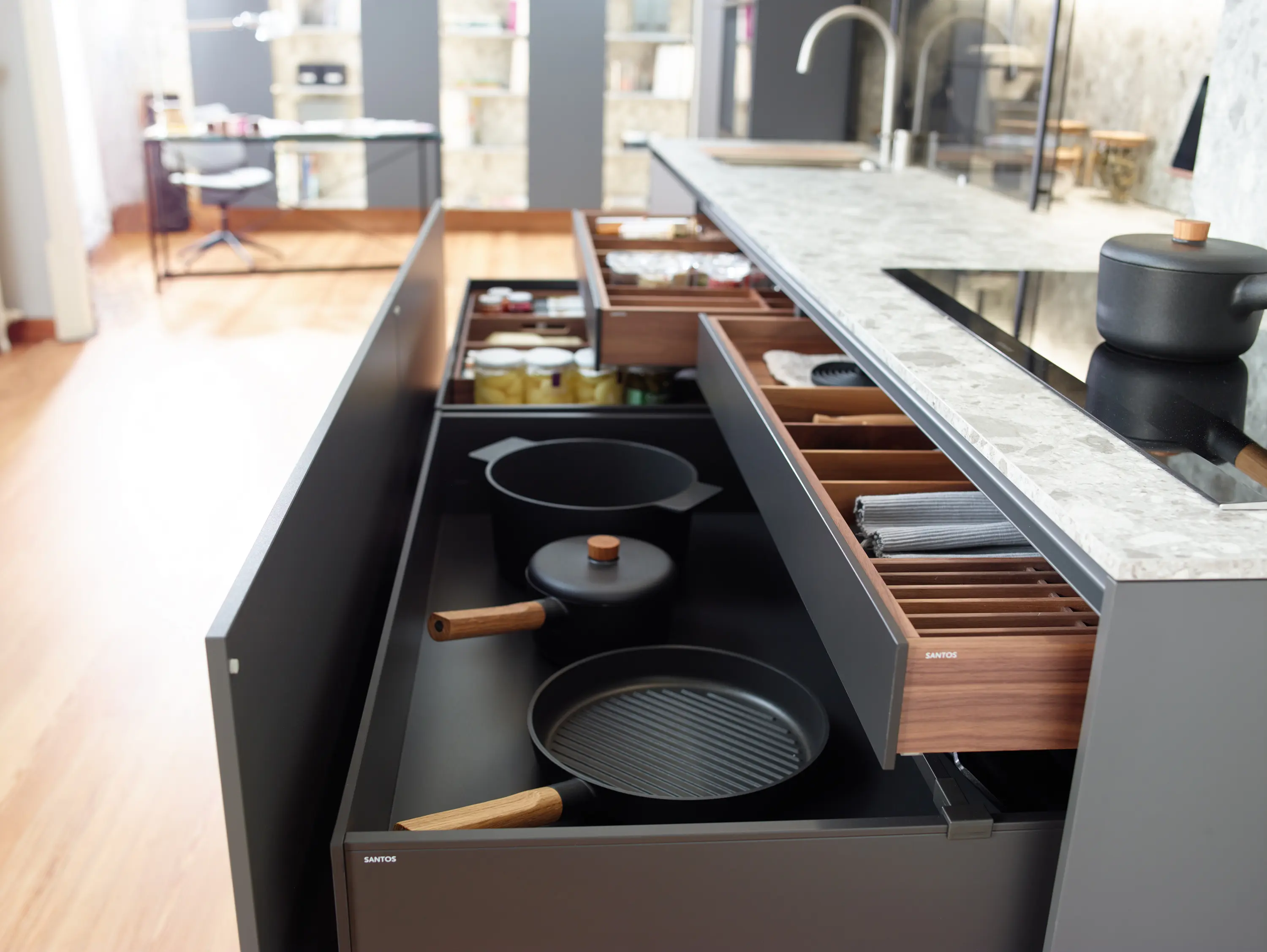 Santos - FINE Customisable drawers and bins