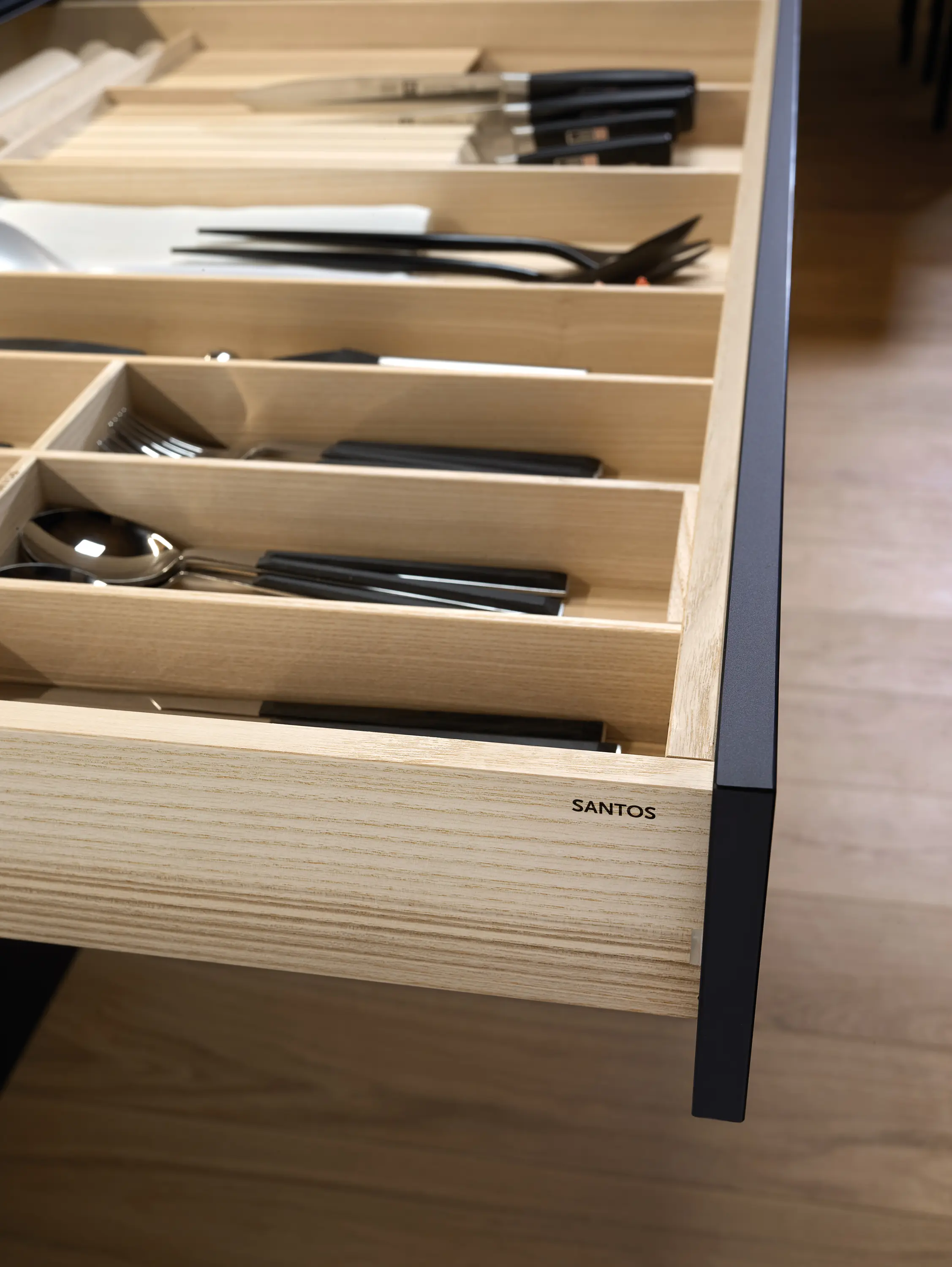 Santos - FINE Wood top drawer