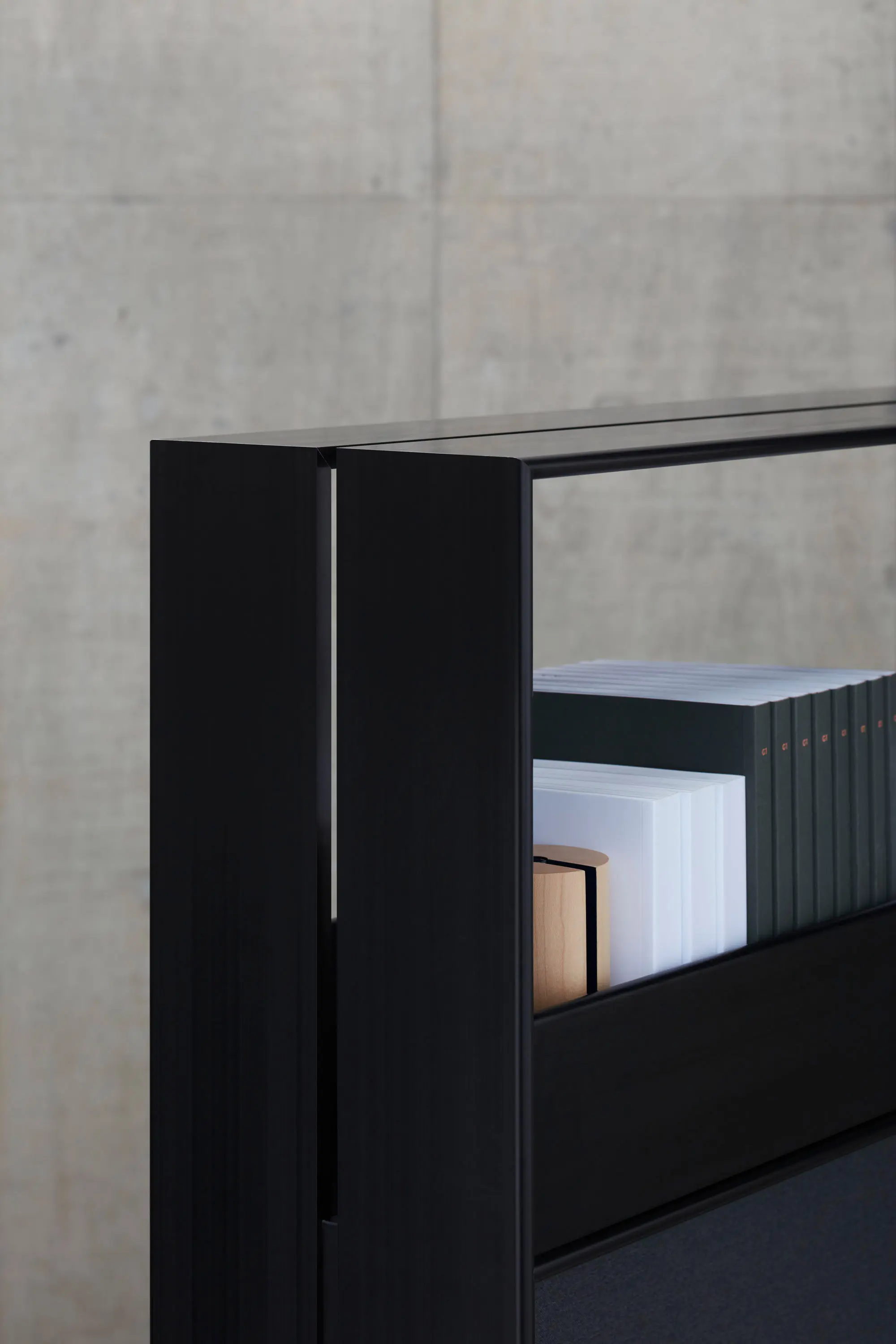 By interiors inc. - PARALLEL | free Standing Screen