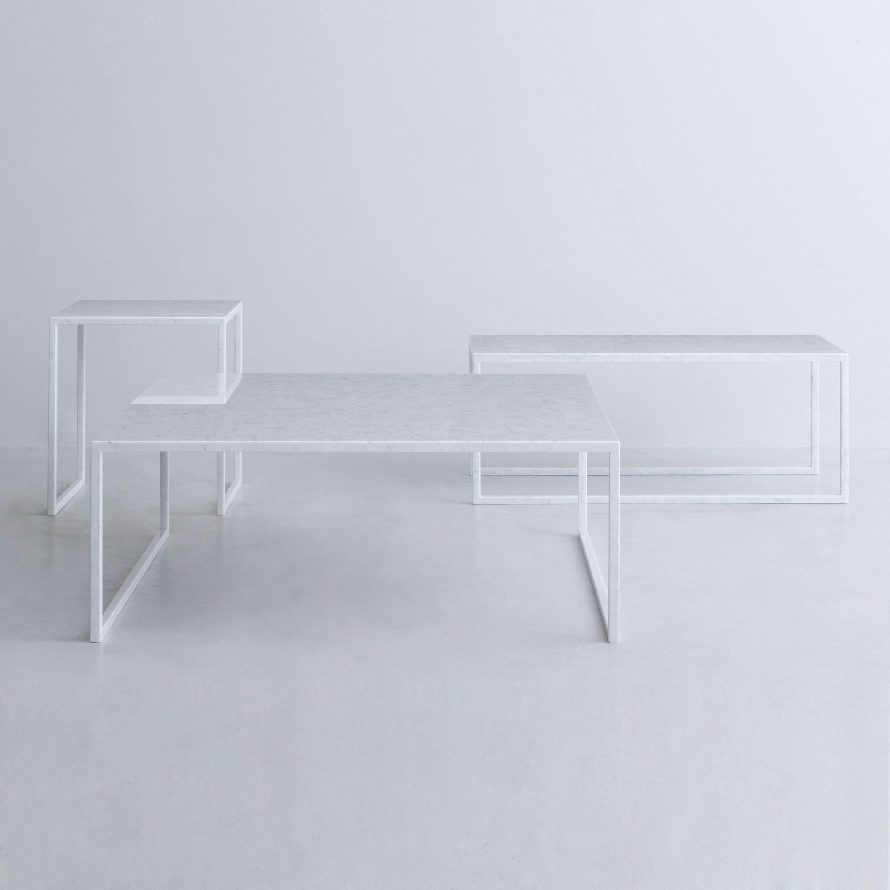 BK | table white