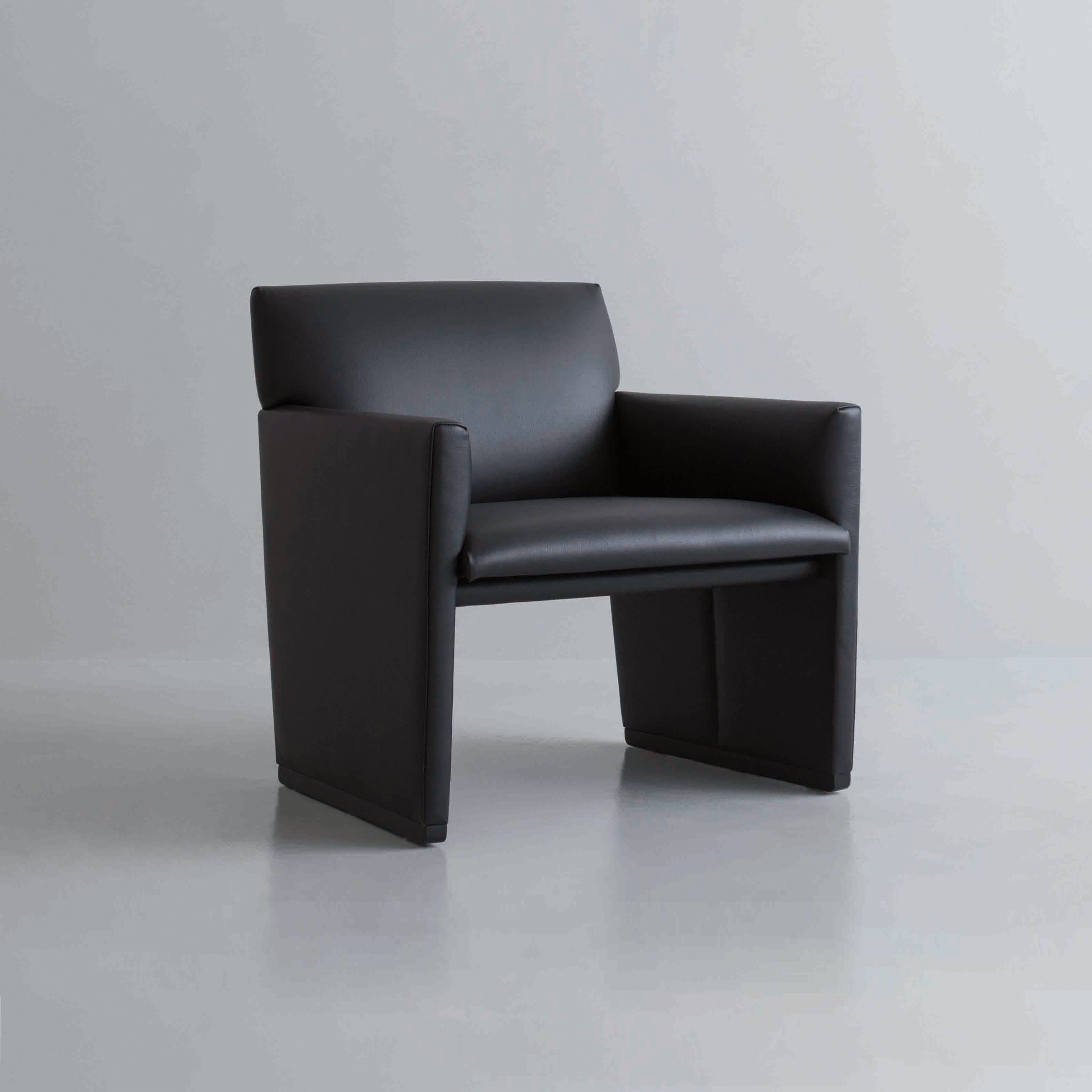 Produkt SLED | lounge chair des Herstellers By interiors inc. anzeigen