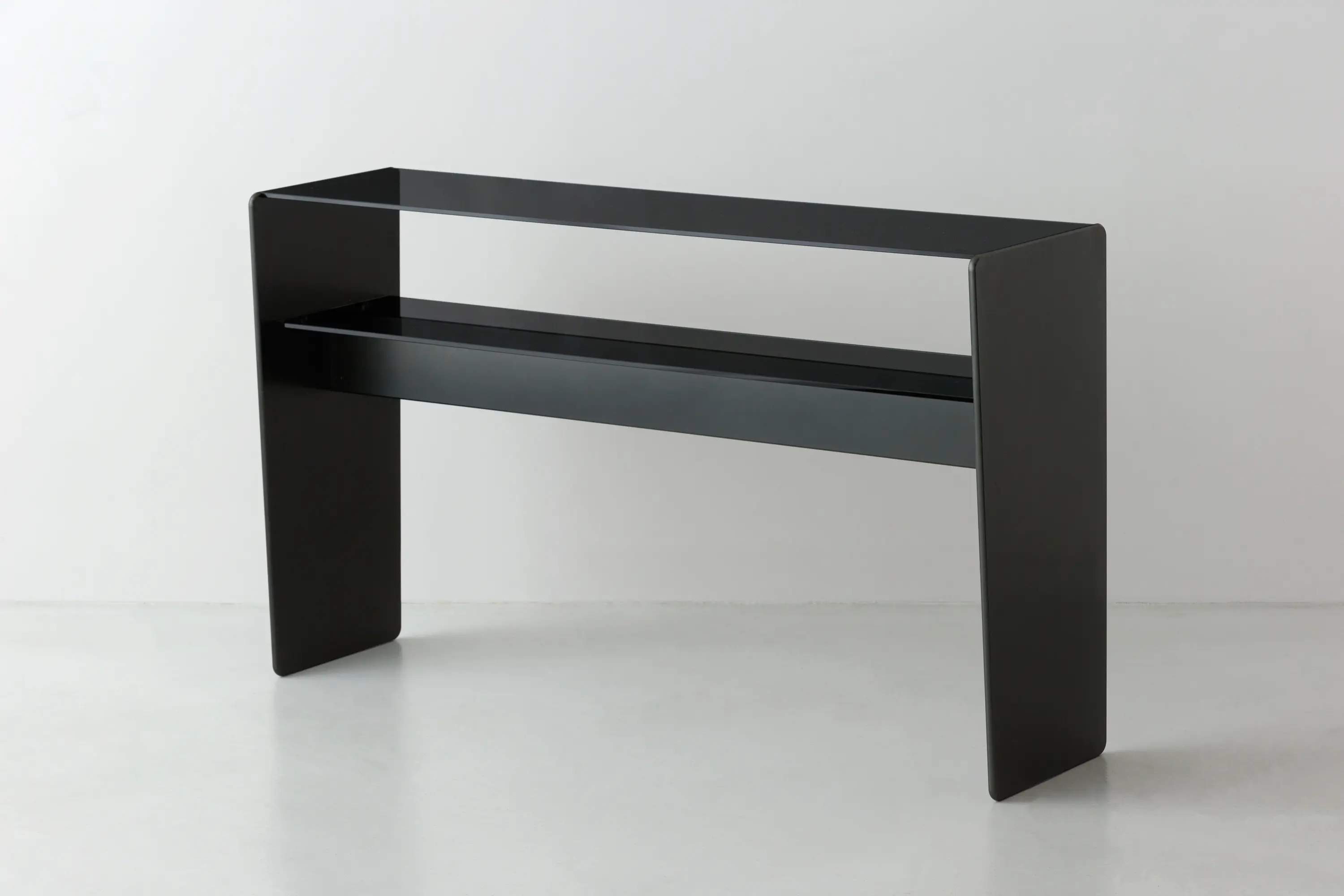 By interiors inc. - SLED | console