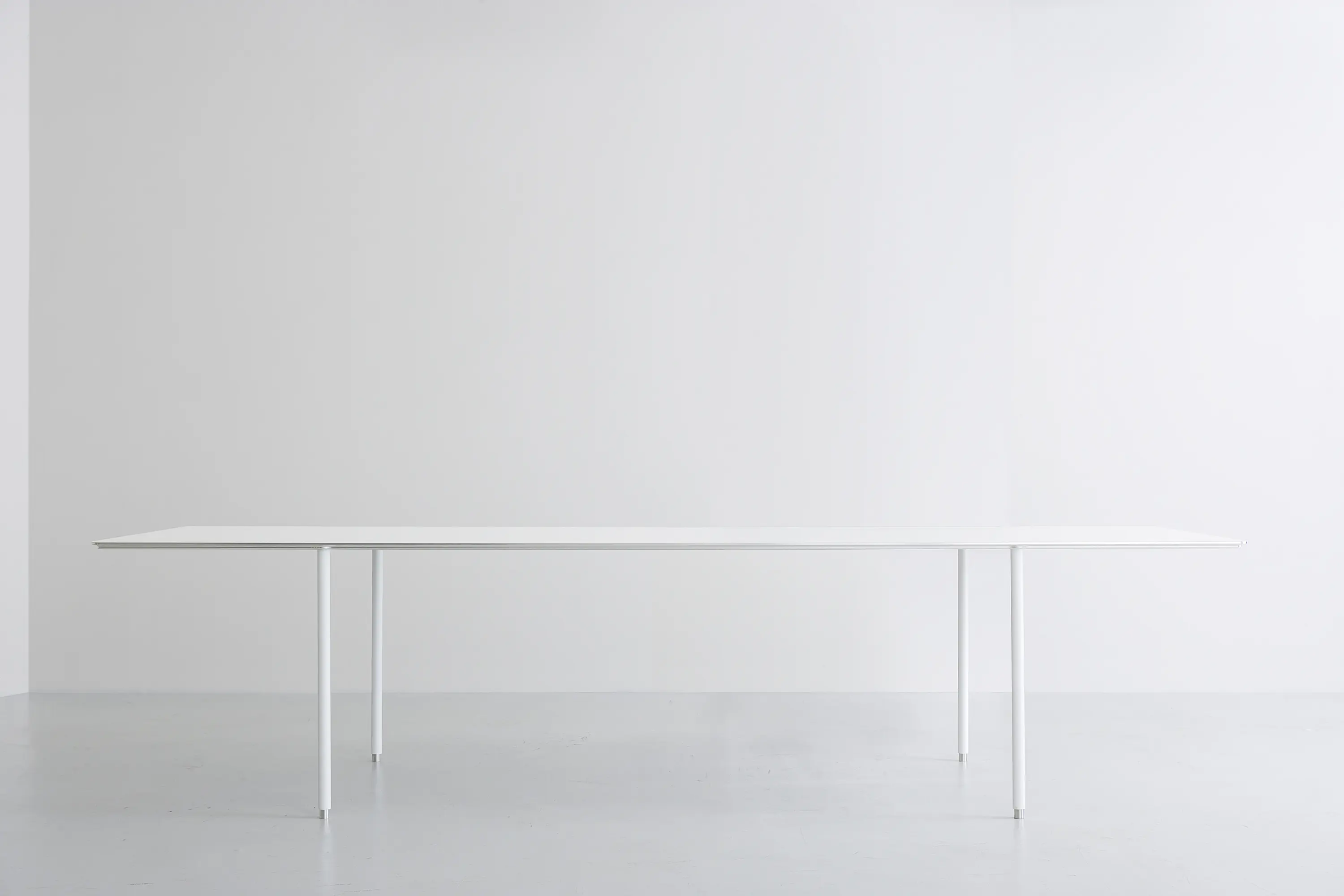 By interiors inc. - TEE | table