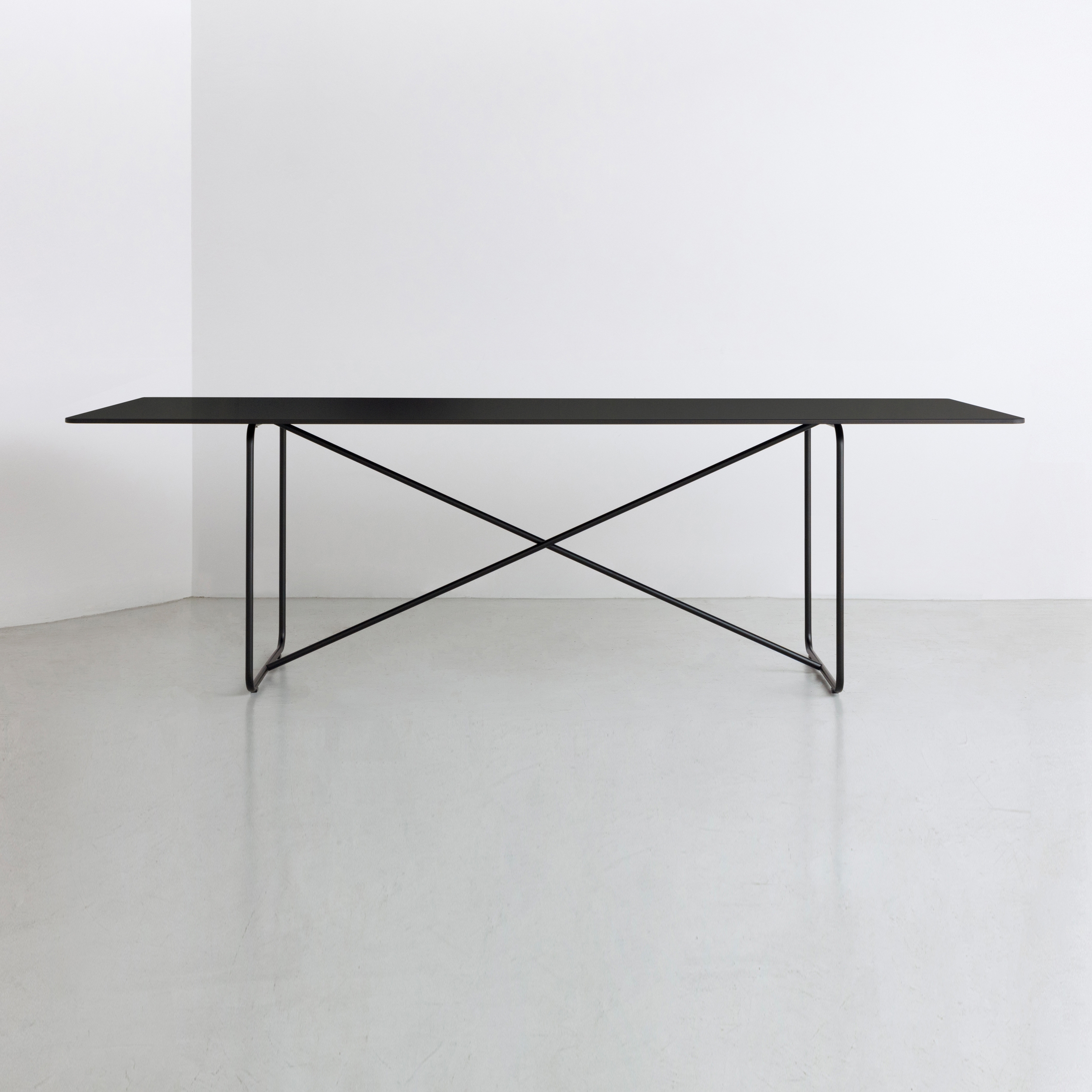 Produkt A.T.S | table des Herstellers By interiors inc. anzeigen