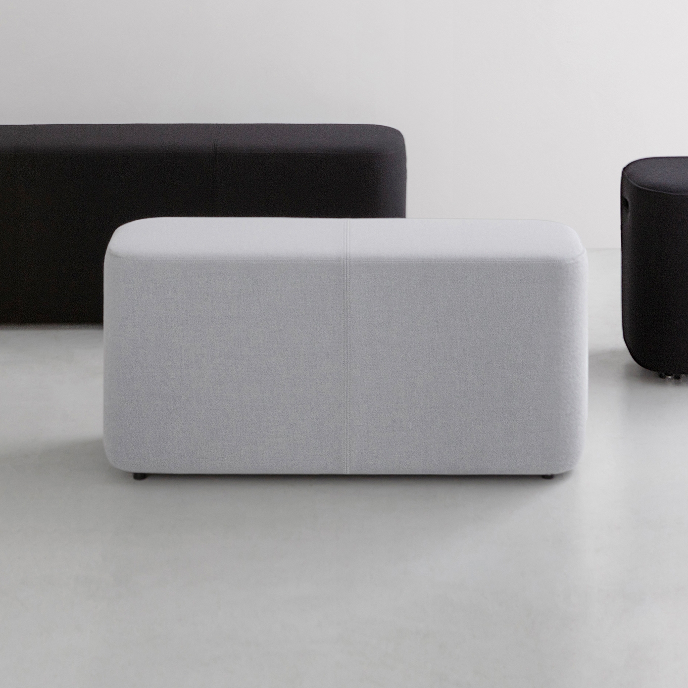 Mostra il prodotto LOAF I 2P bench del produttore By interiors inc.