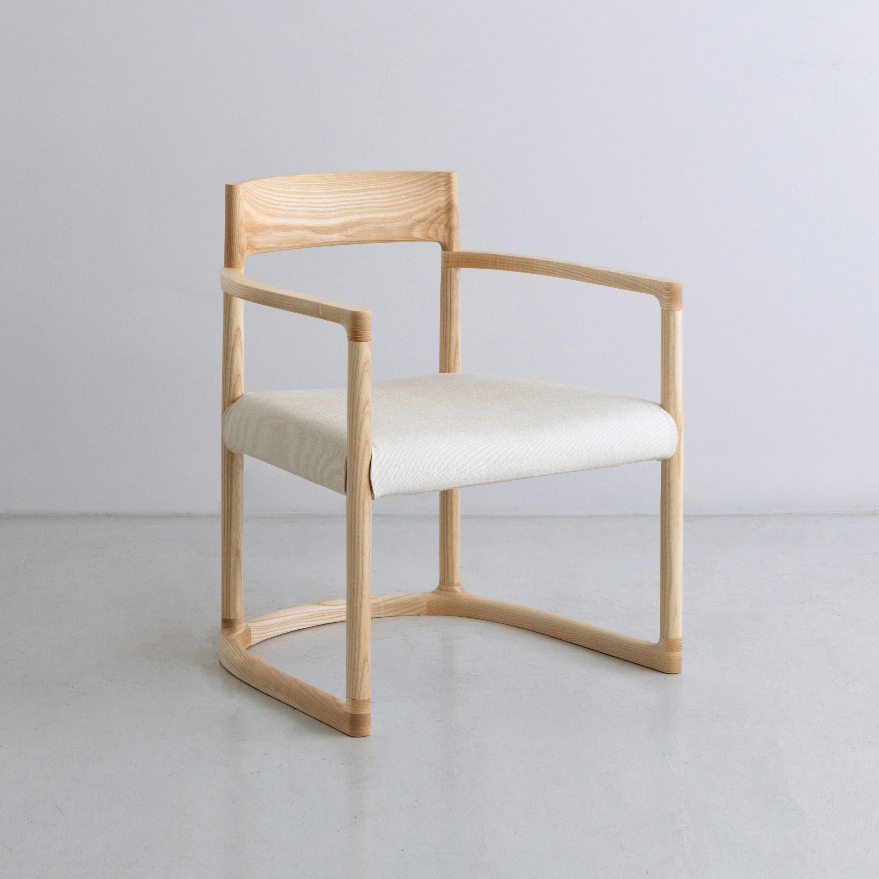 Vertoon produk SWEEP | Lounge Armchair van vervaardiger By interiors inc.