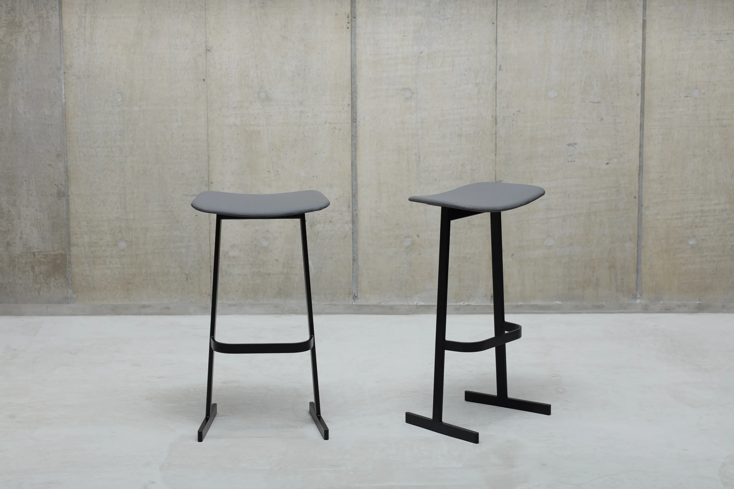 By interiors inc. - XT | Stool