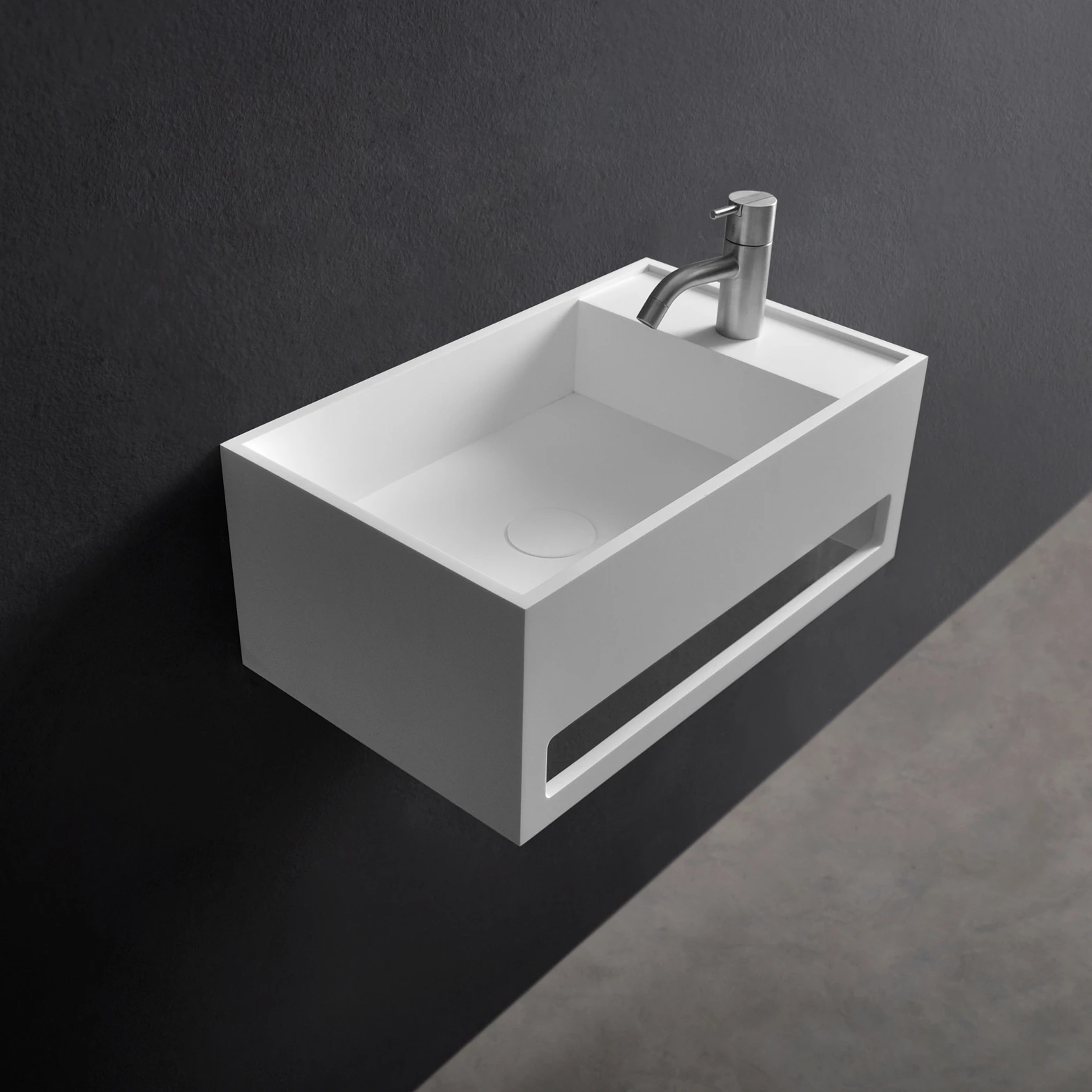 WALL MOUNTED & PEDESTAL