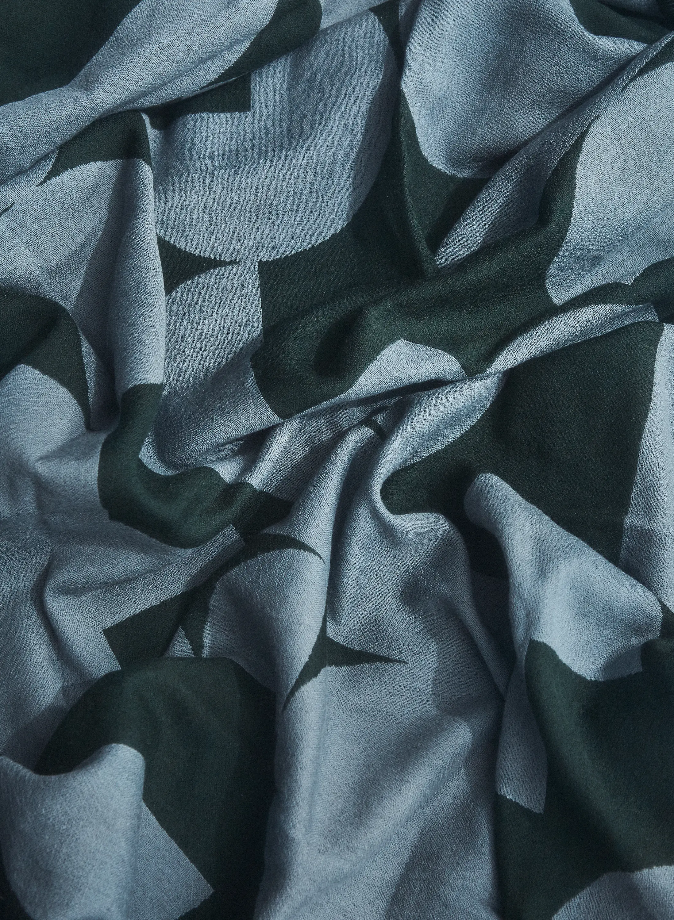 AYTM - Forma | throw