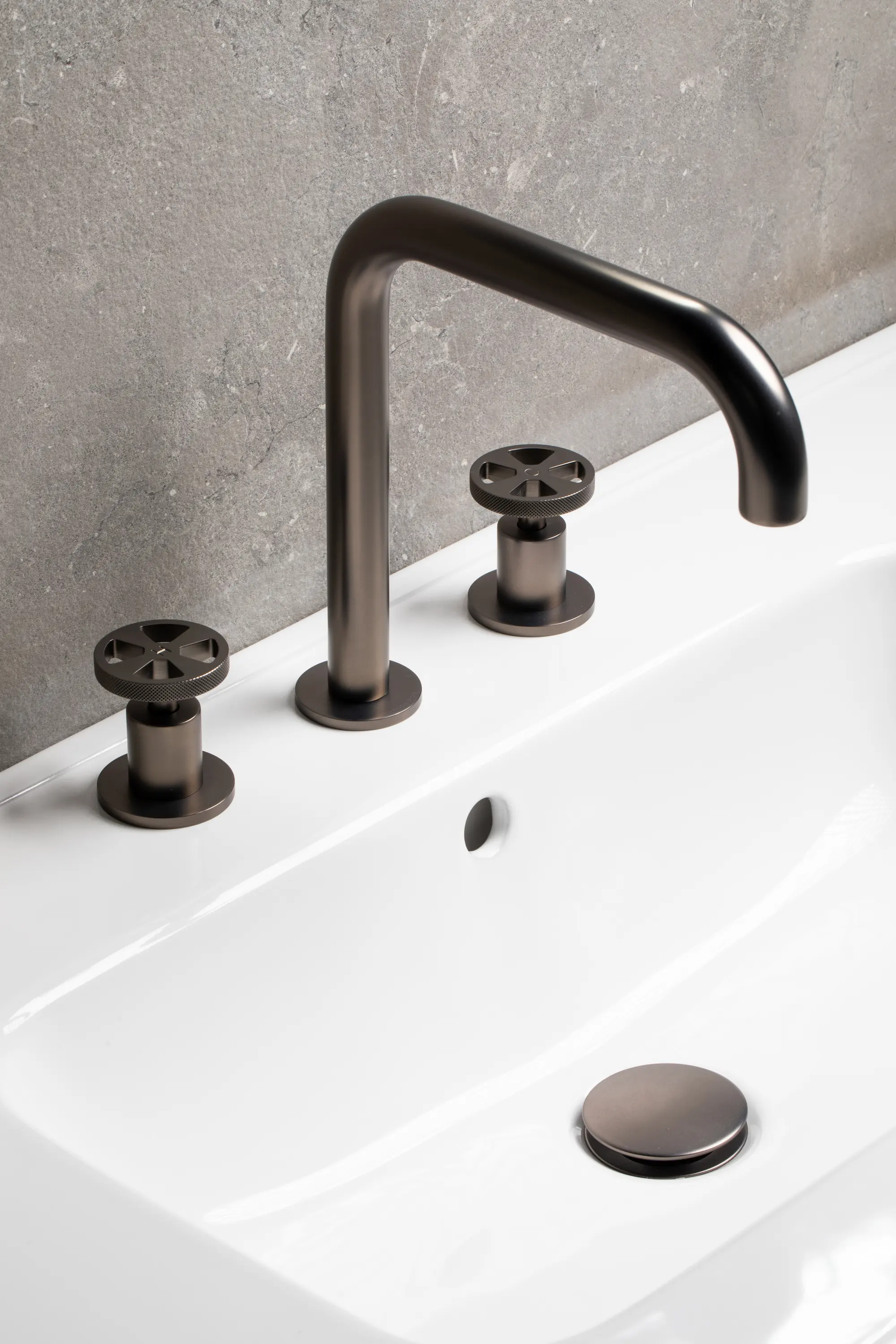 BAGNODESIGN - Revolution | Mono Tall Smooth Bodied Basin Mixer Without Waste