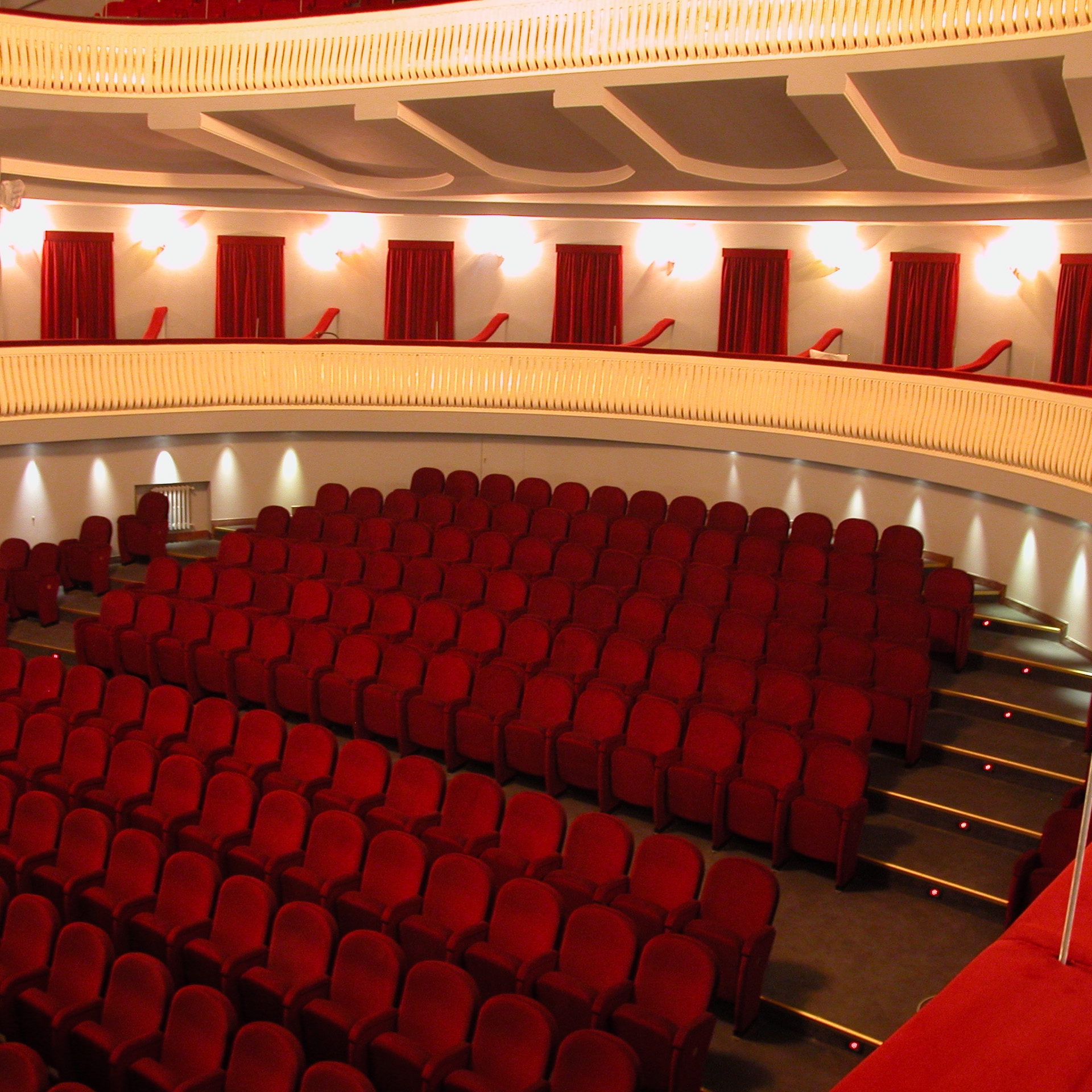 THEATRE SEATING