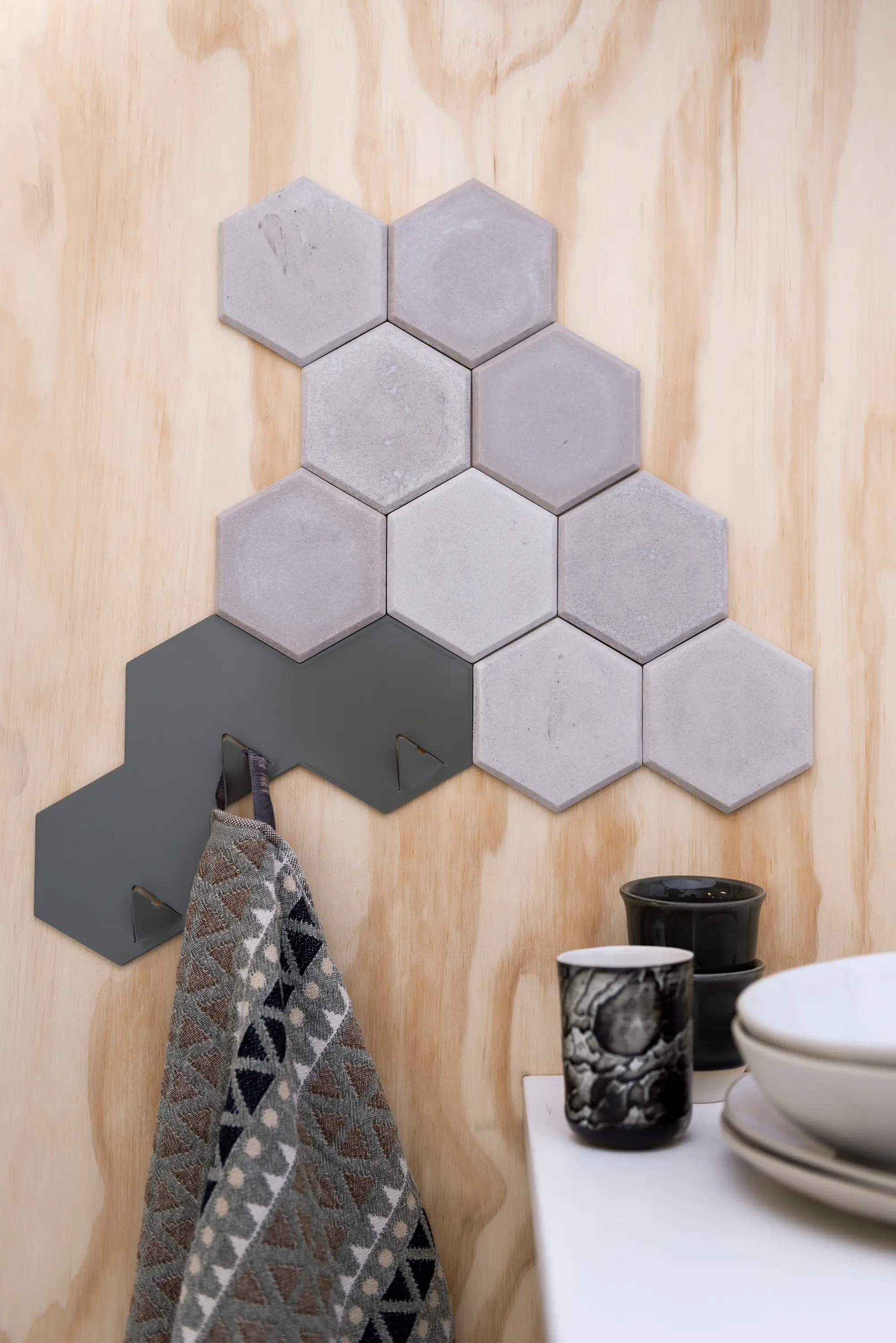 Valence Design - TriHook | Stone Grey