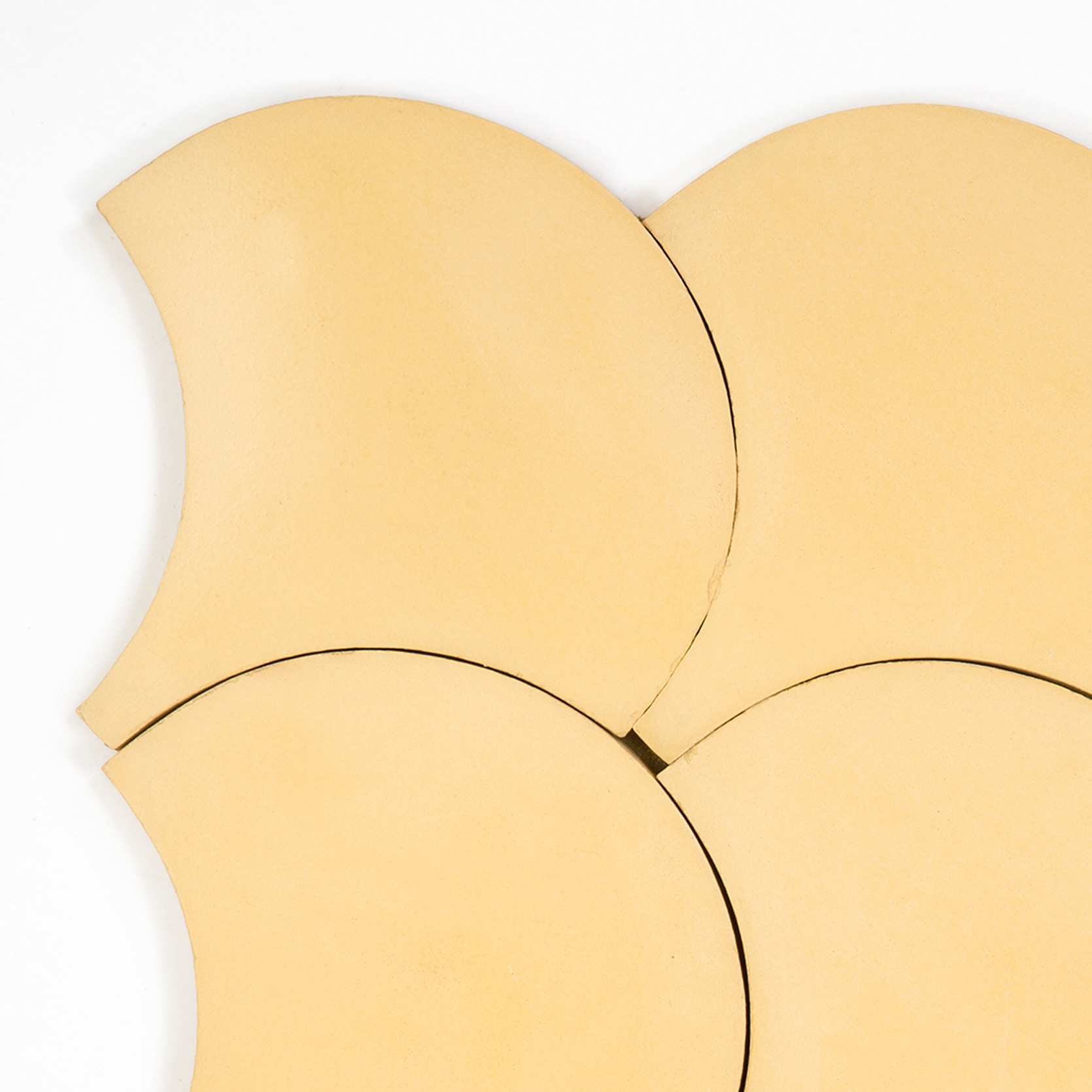 Display product Shell - Yellow from manufacturer Granada Tile