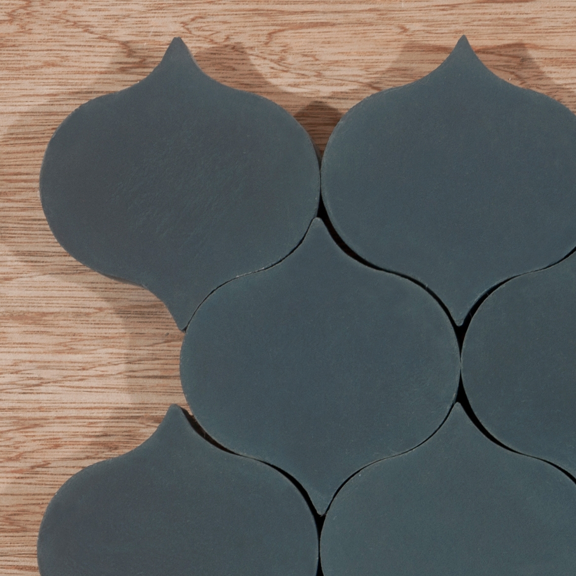 Mostrar el producto Droplet-black del fabricante Granada Tile