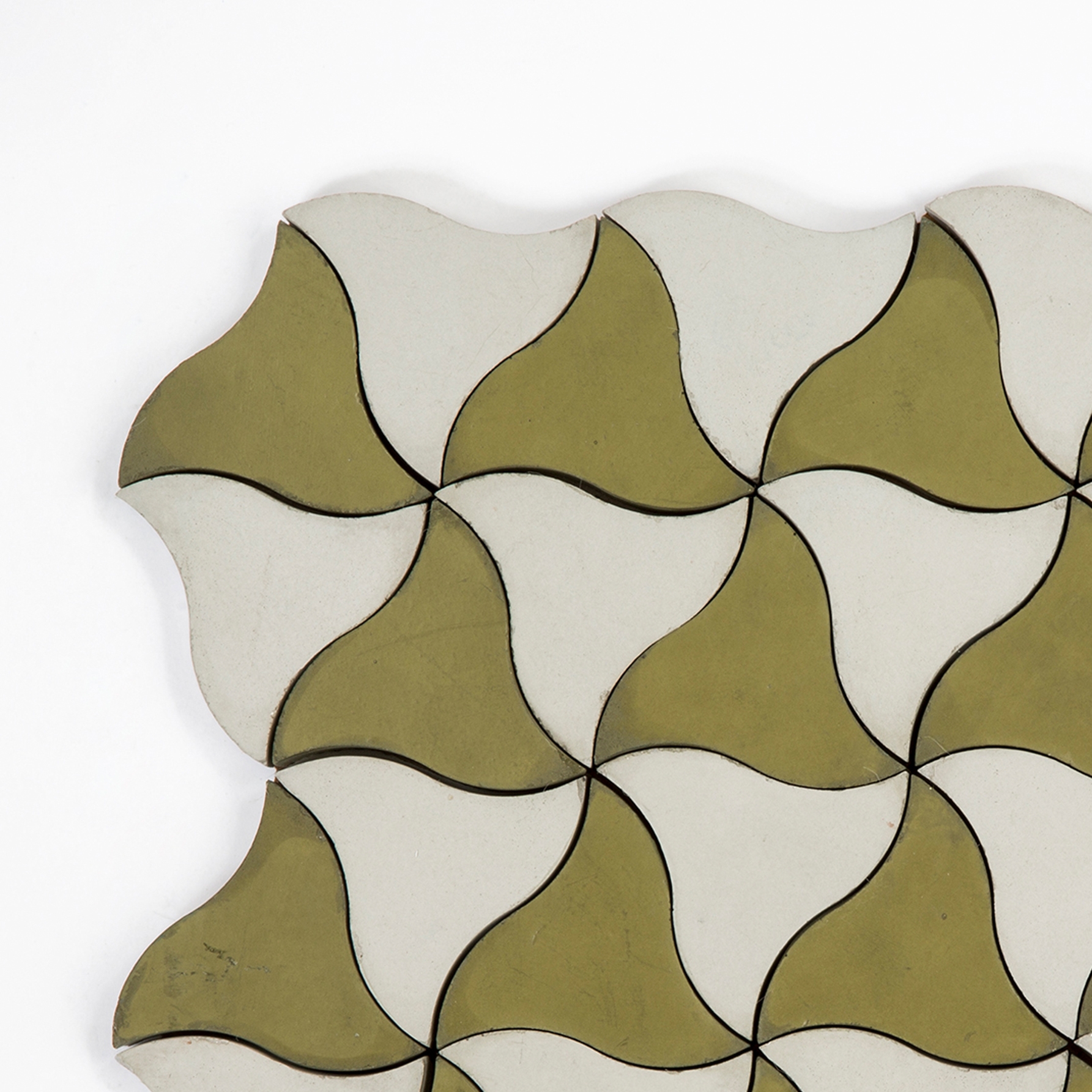 Mostrar el producto Kite-Grey-Olive del fabricante Granada Tile