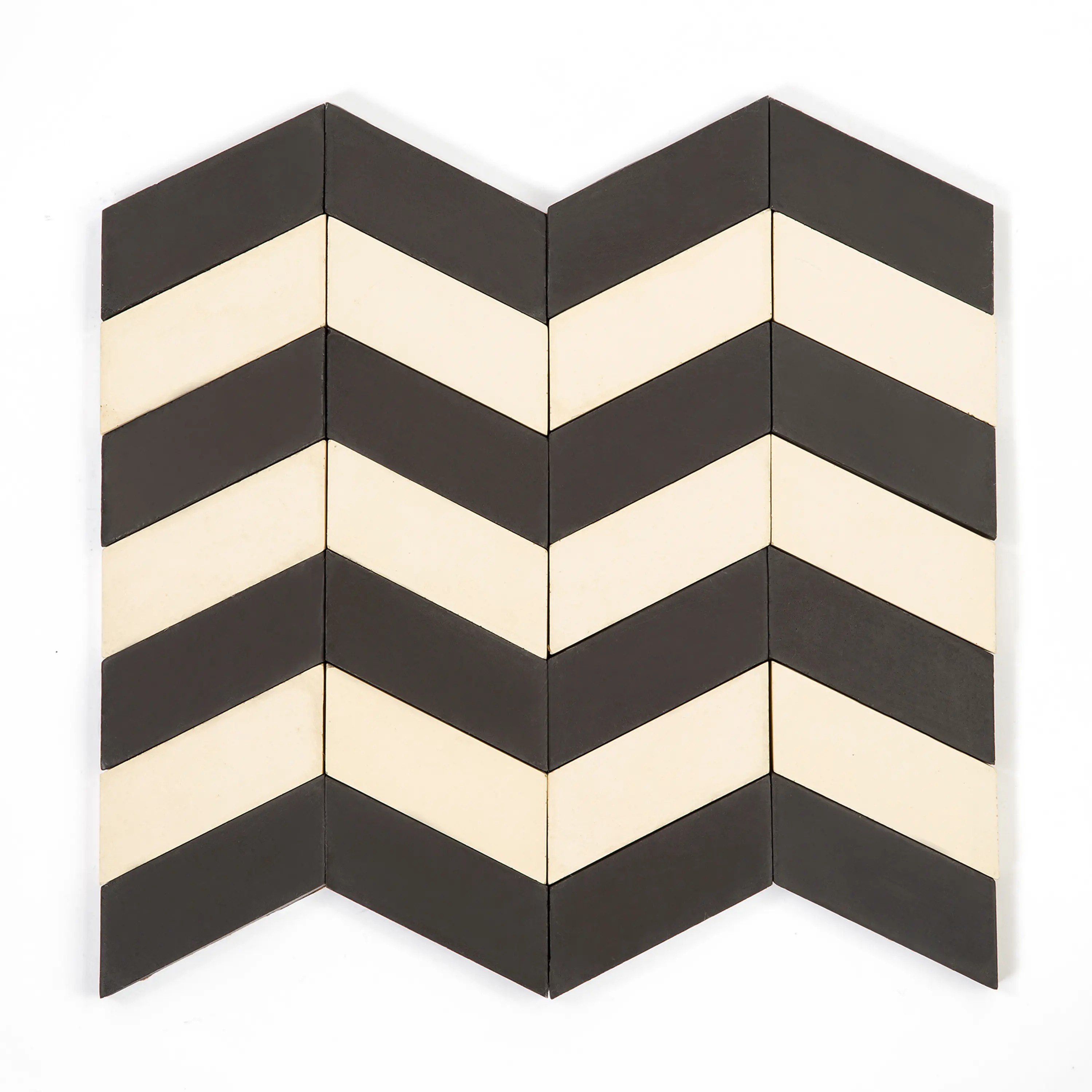 Granada Tile - Long-Chevron-Waves-black-cream