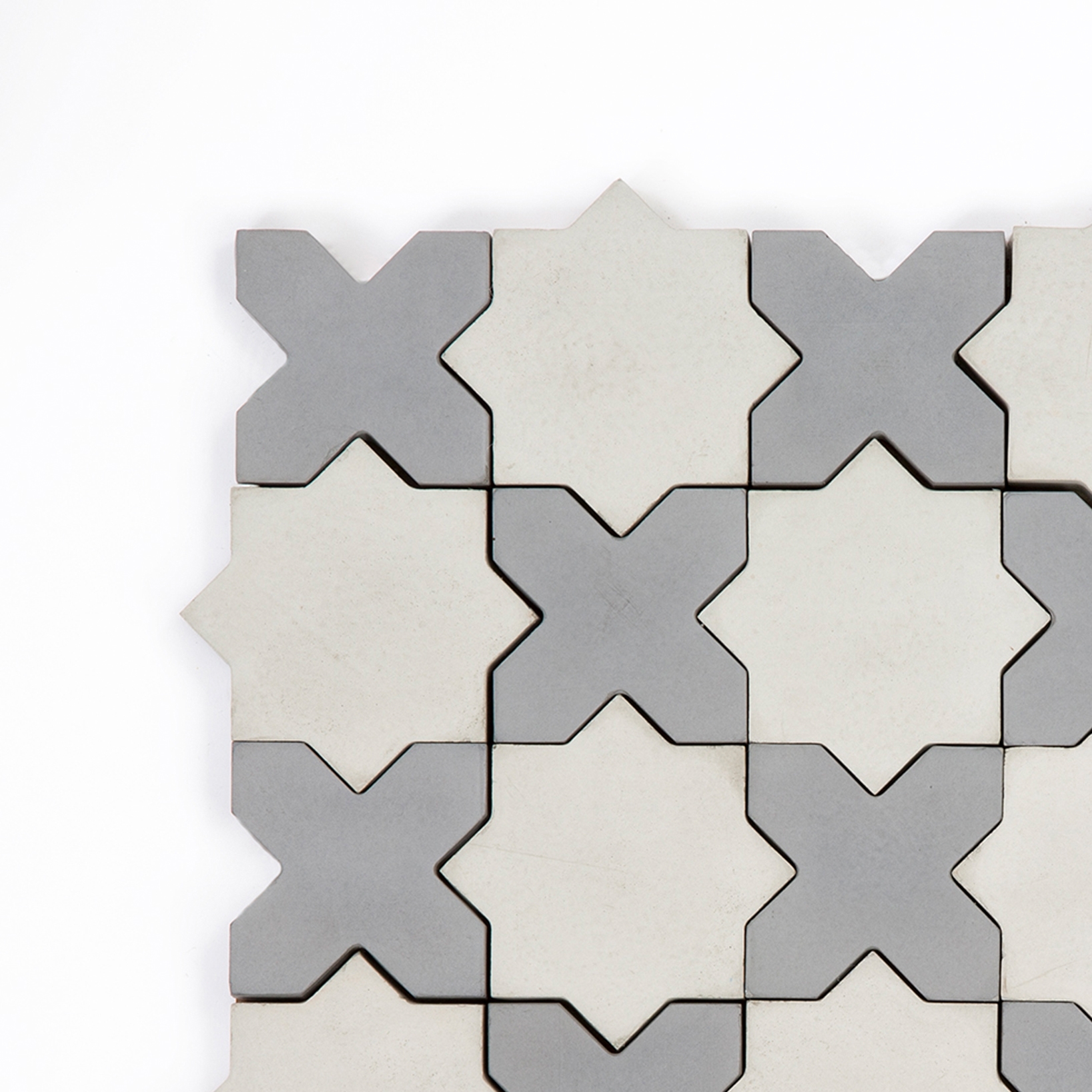 Display product Star & Cross-GreySilver from manufacturer Granada Tile