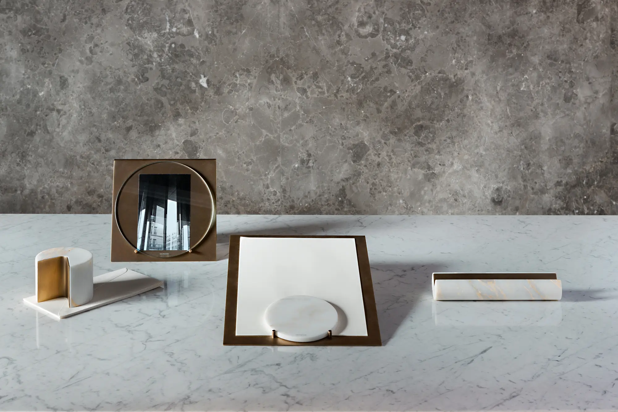 Salvatori - Balancing - Photo frame