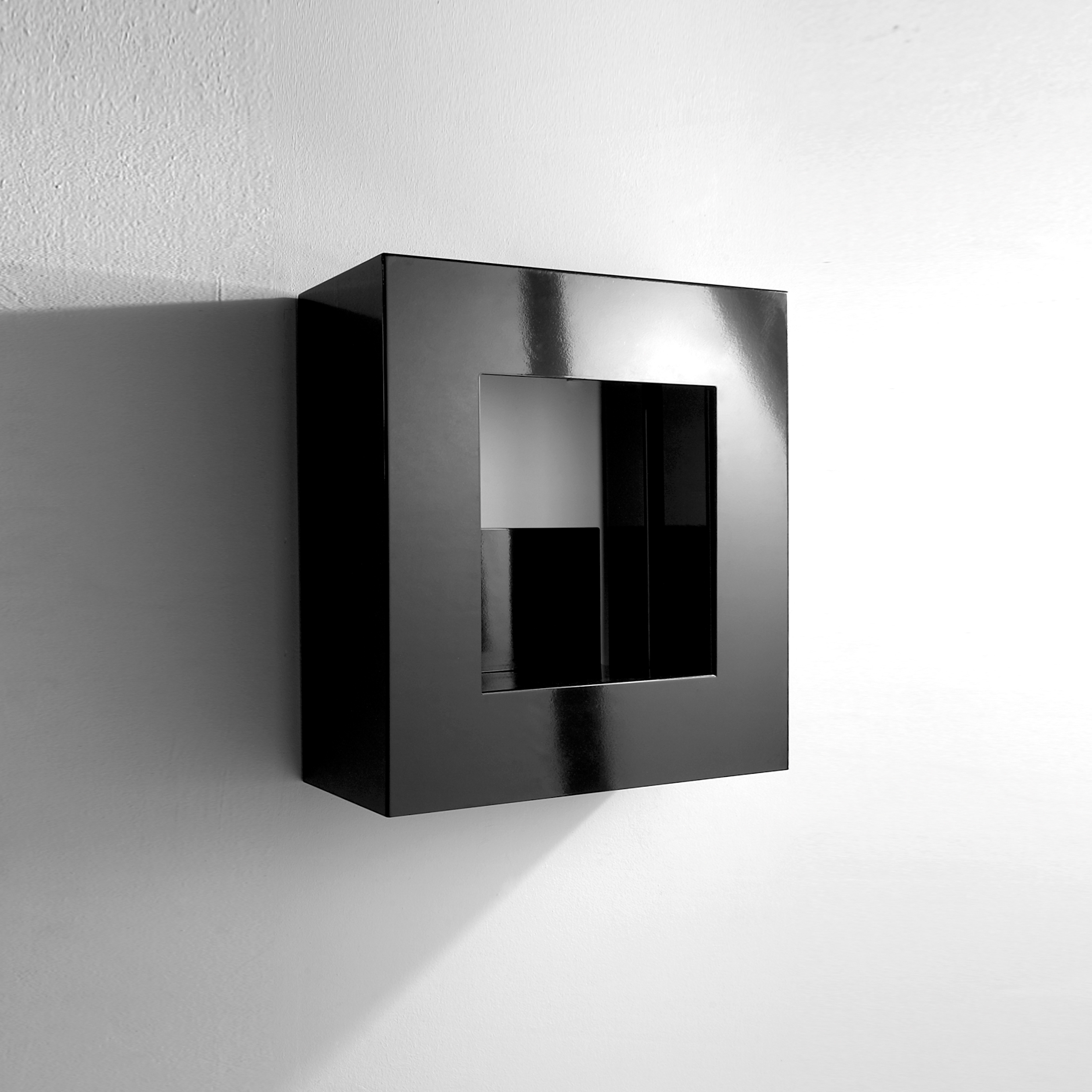 Display product Cube from manufacturer Deltacalor