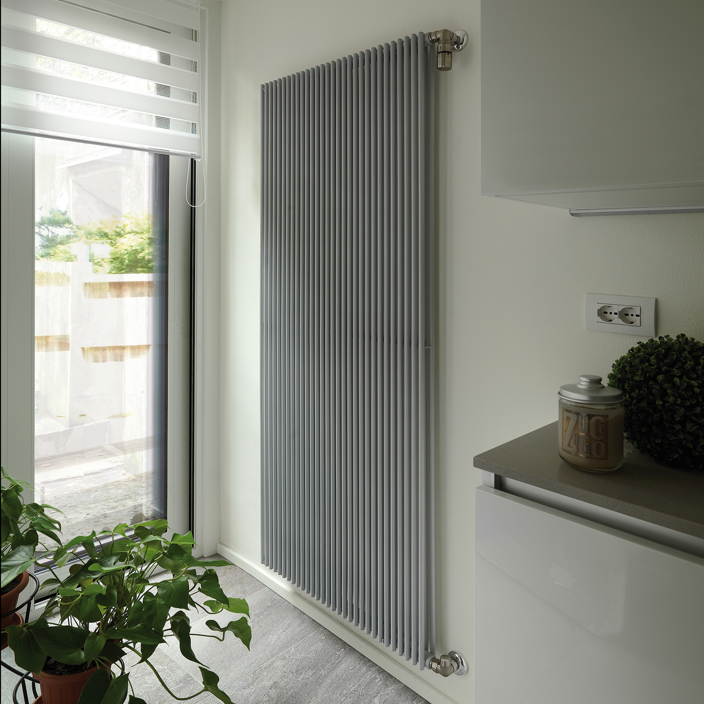Display product Hegoline 13 Verticale from manufacturer Deltacalor