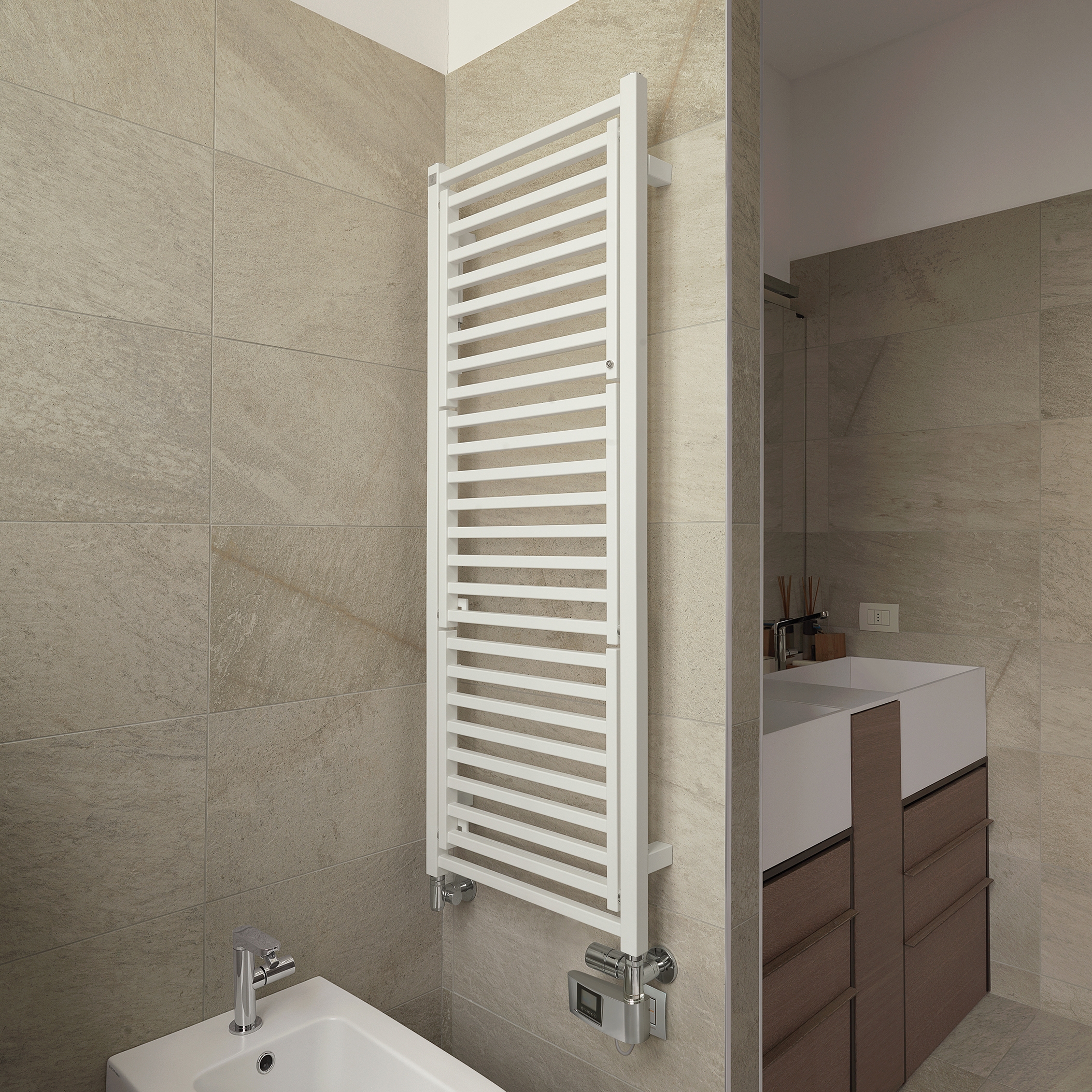 Display product Stendy Elegance Electric Plus from manufacturer Deltacalor