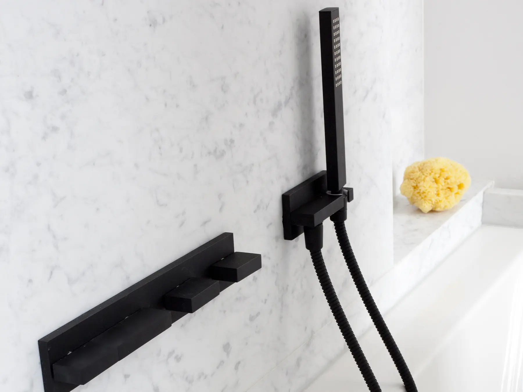 rvb - Andrew | Batterie bain-douche murale