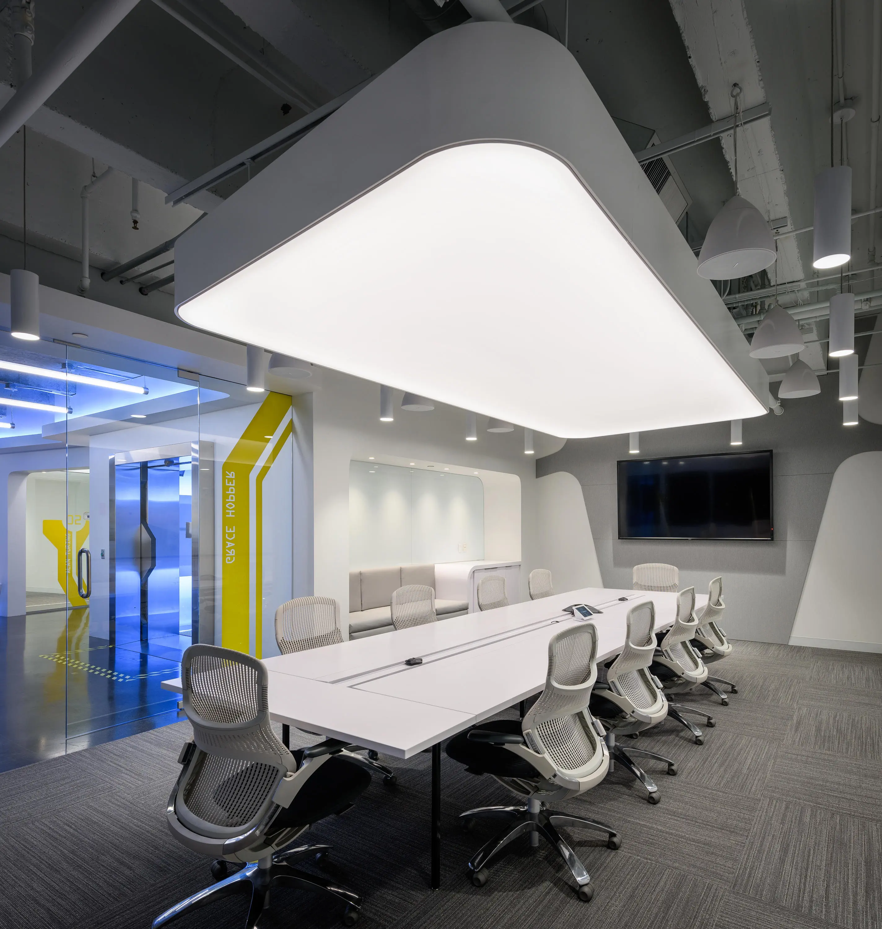 Cooledge - Specialty Illumination Solutions – Suspended