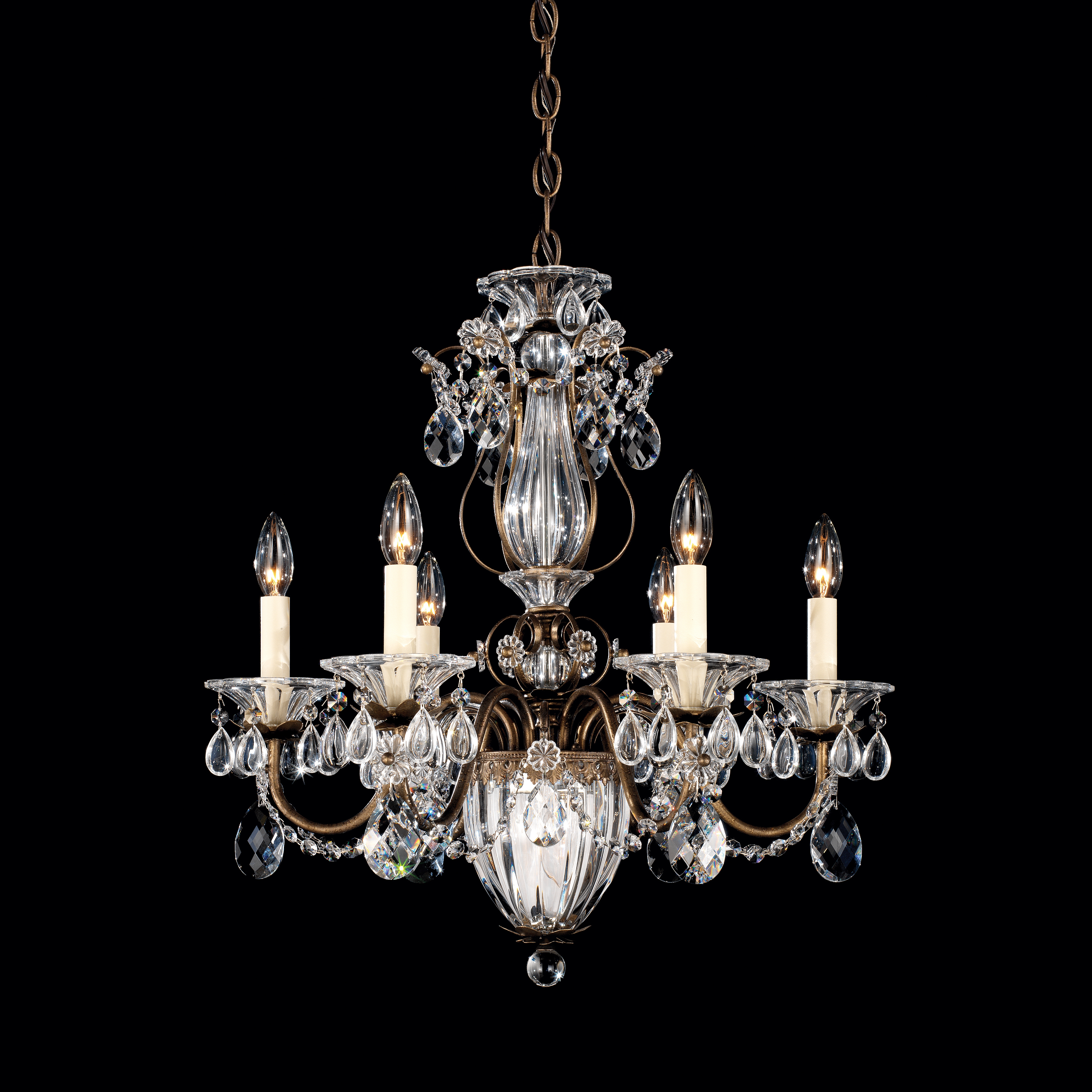 Mostra il prodotto Bagatelle Chandelier del produttore Schonbek