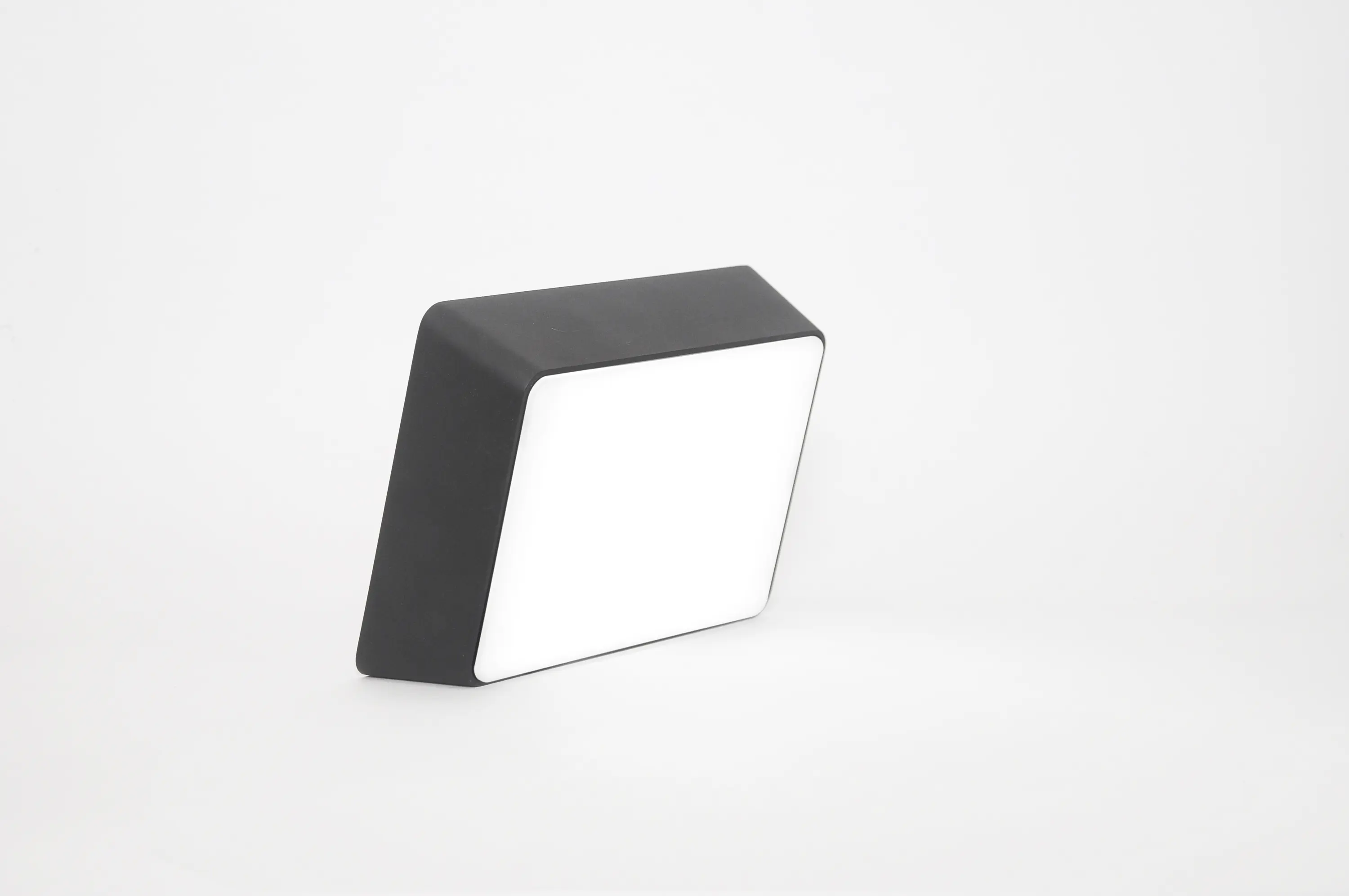 Hyfen - Brick Lamp