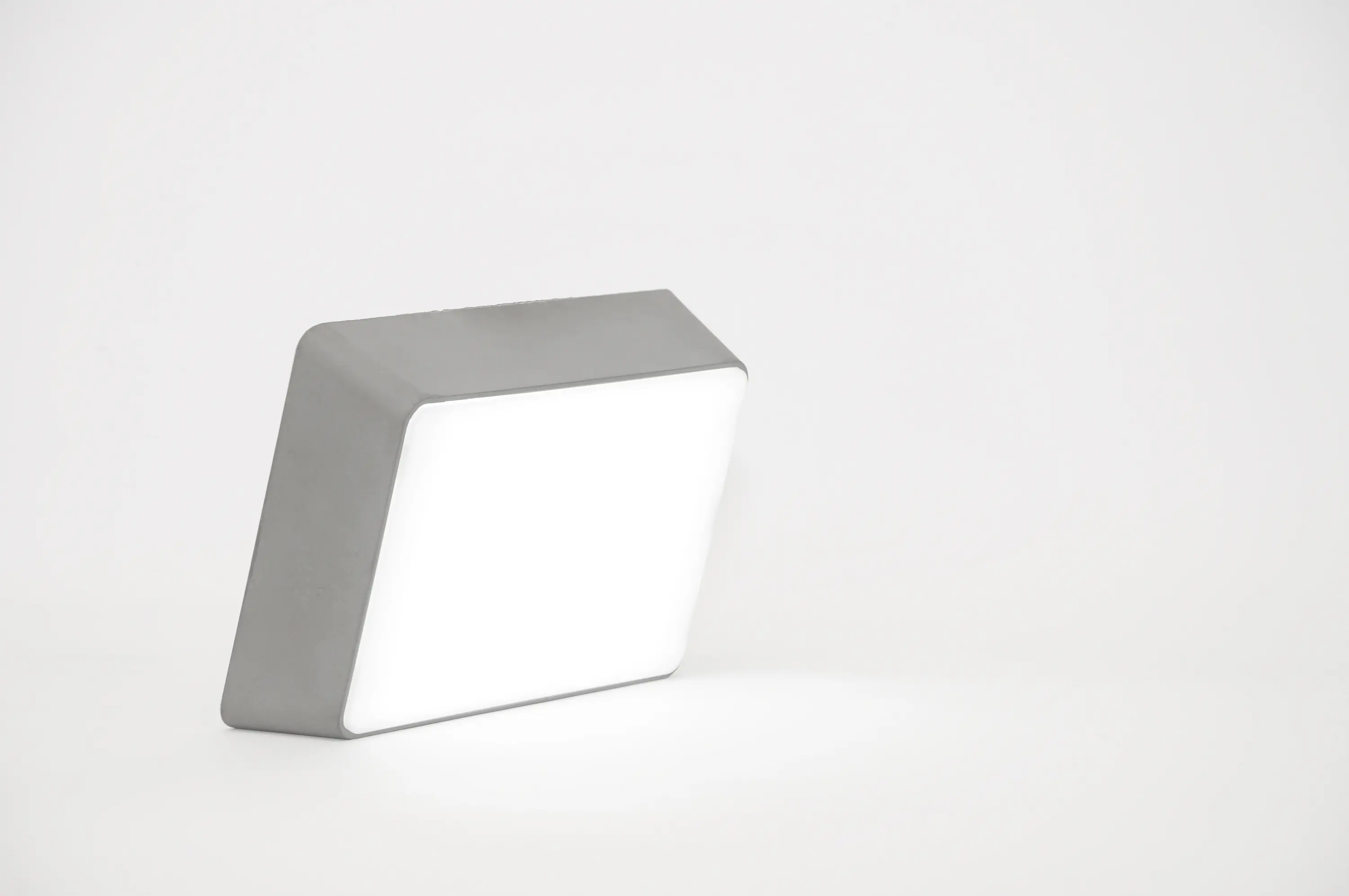 Hyfen - Brick Lamp