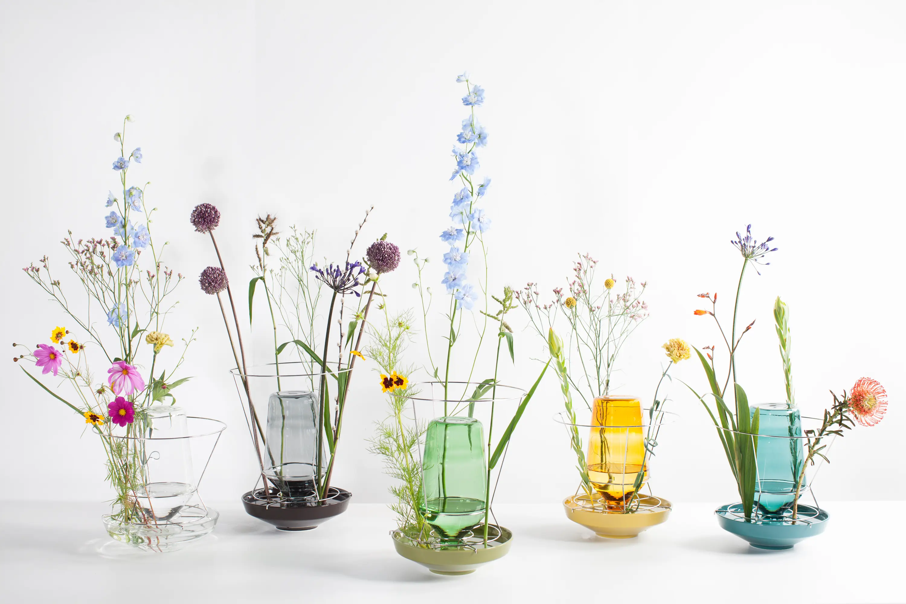 valerie_objects - hidden vase | small clear