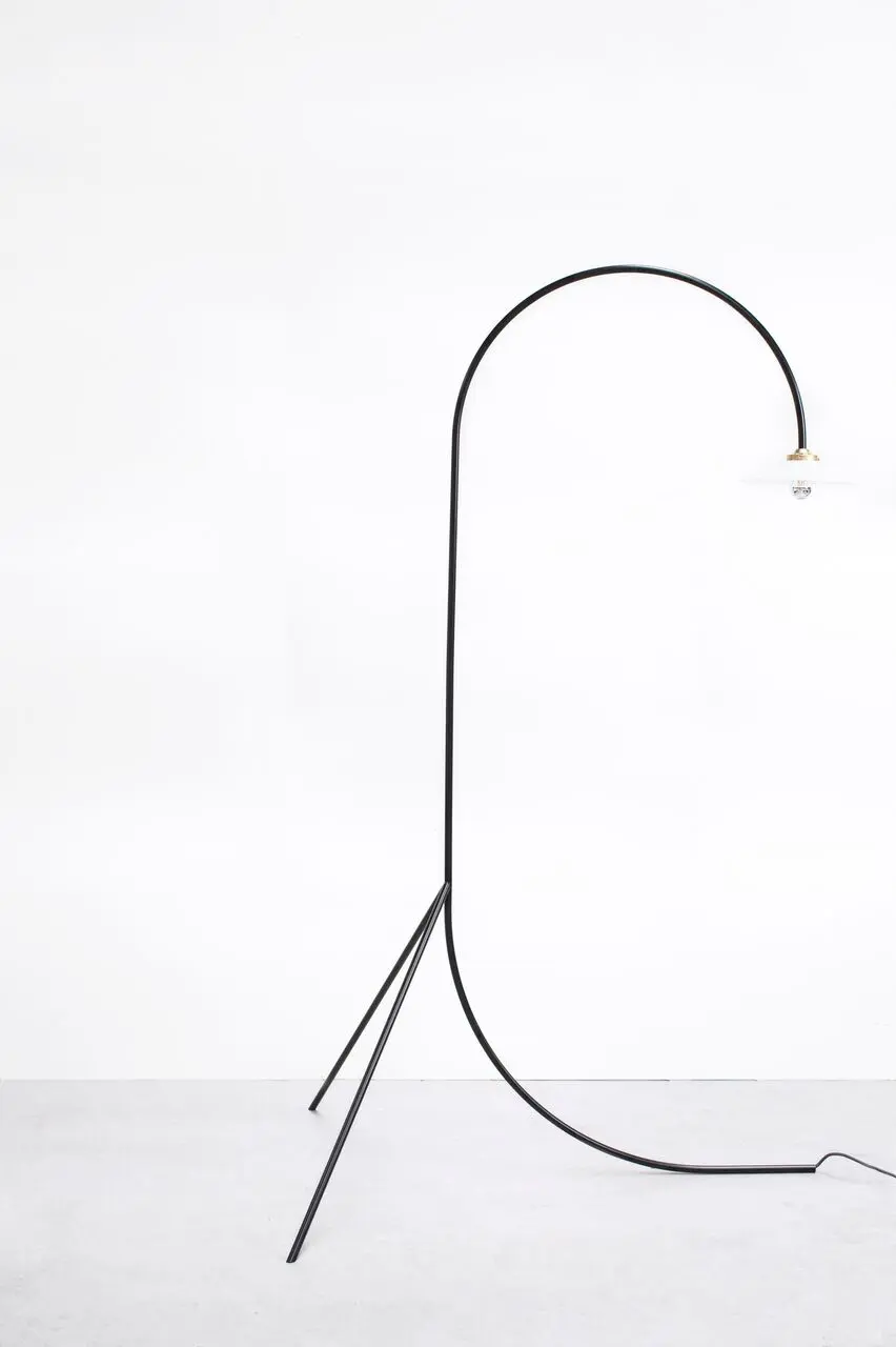 valerie_objects - standing lamp | n°1 black