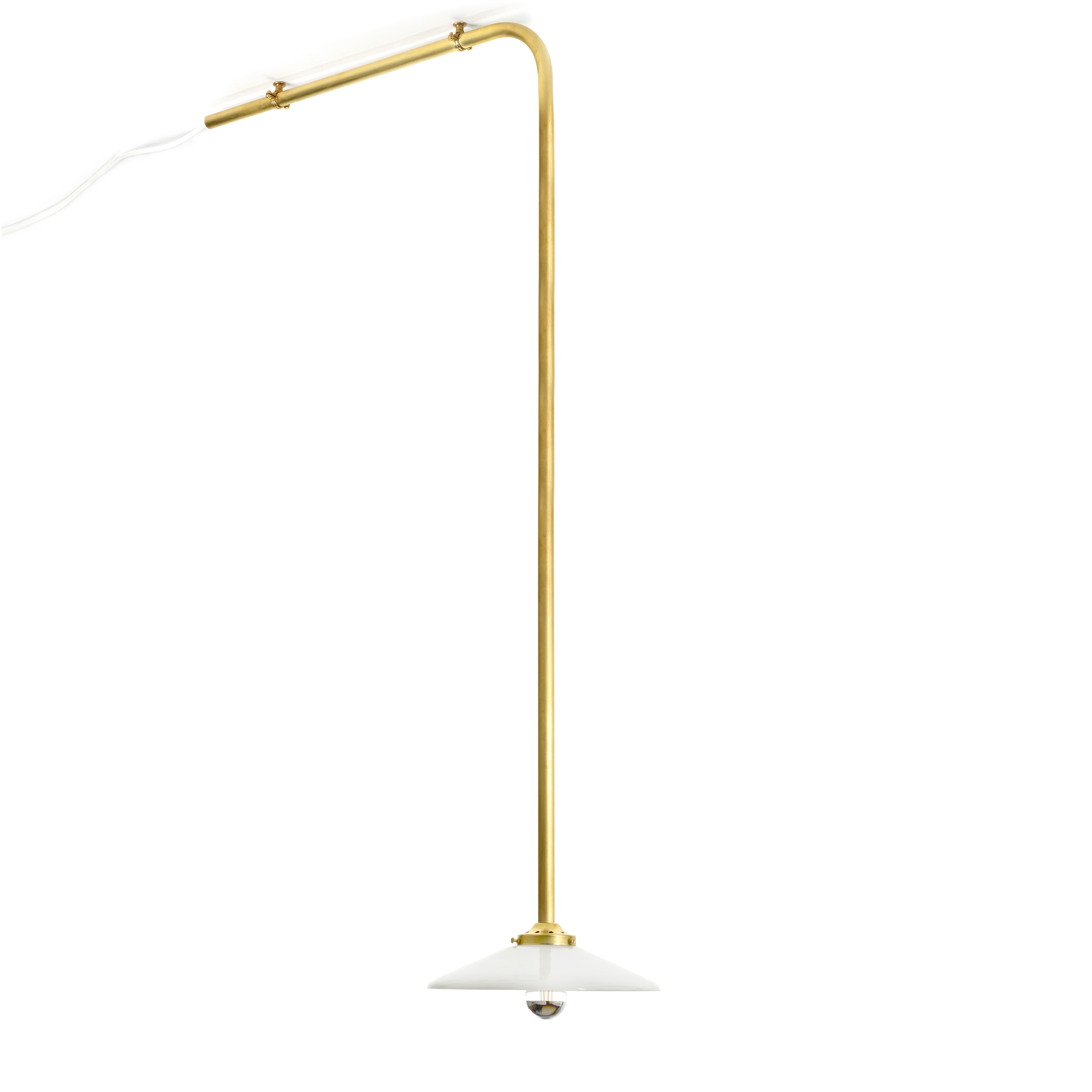 Mostra il prodotto ceiling lamp n°2 brass del produttore valerie_objects
