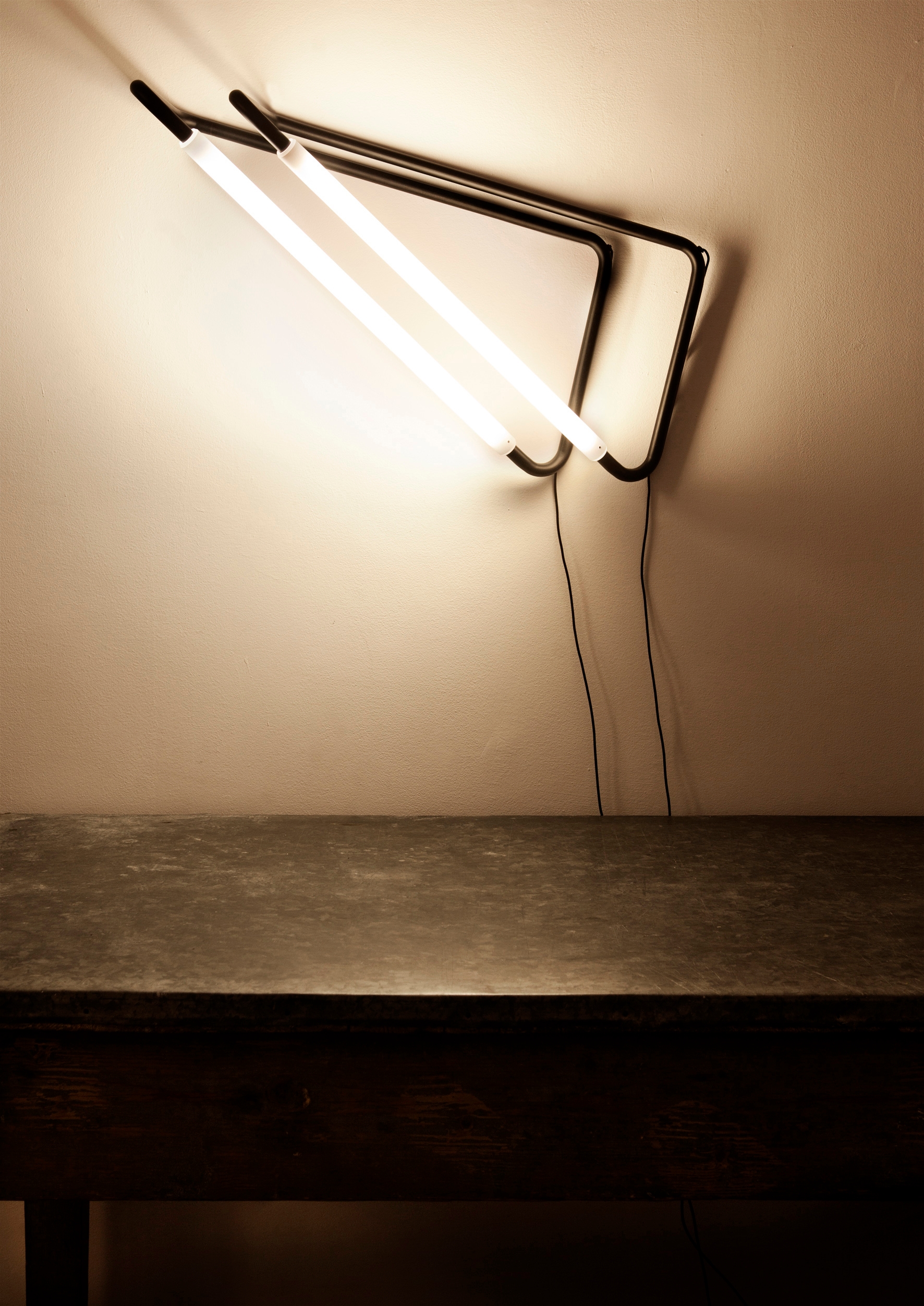 Display product Light Object 001 - Ceiling pendant LED light, black finish from manufacturer Naama Hofman Light Objects